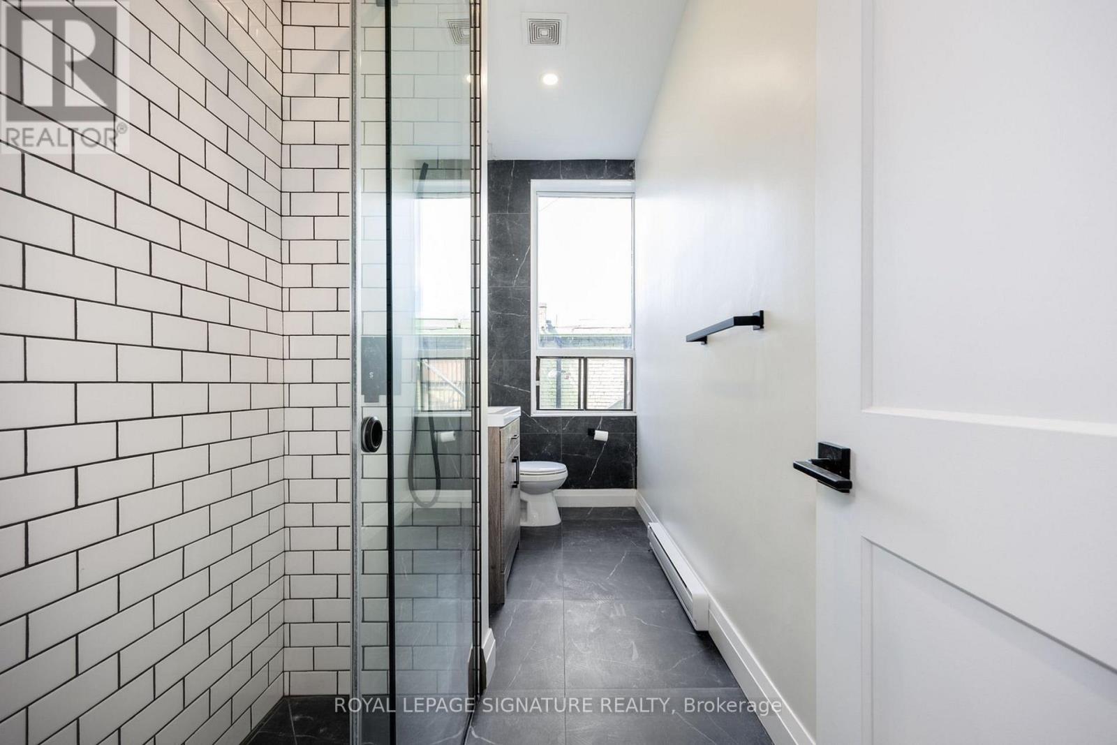 2nd Floor - 414 Spadina Avenue, Toronto, Ontario  M5T 2G7 - Photo 16 - C13640864