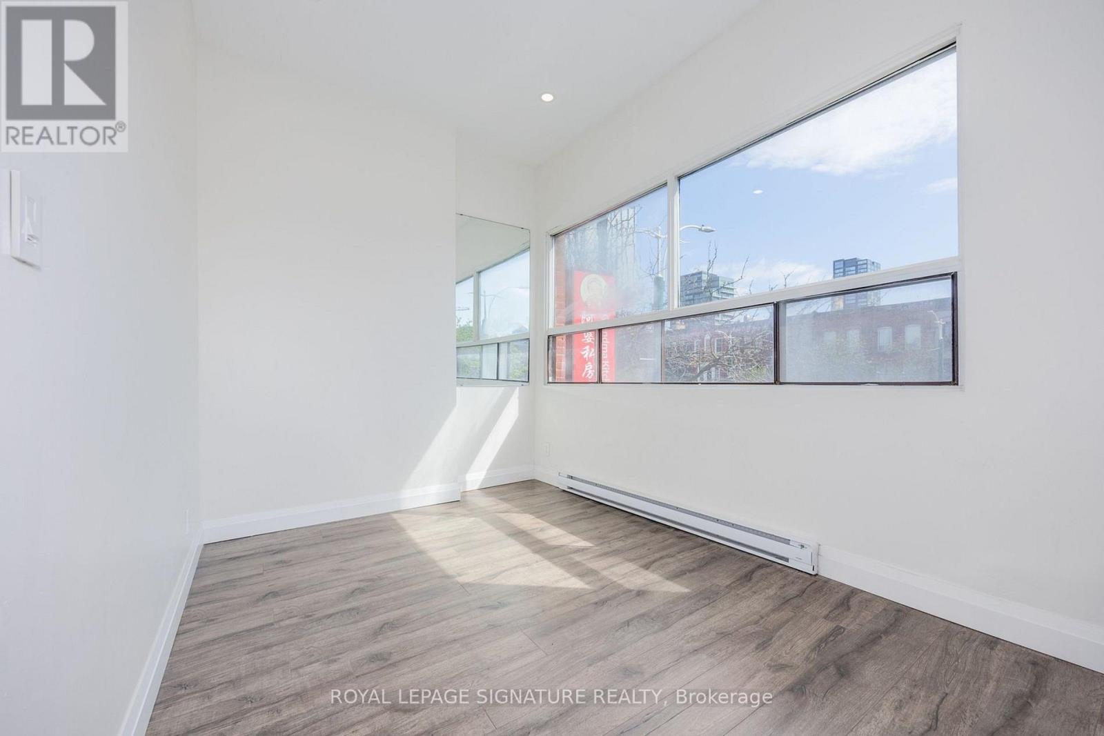 2nd Floor - 414 Spadina Avenue, Toronto, Ontario  M5T 2G7 - Photo 2 - C13640864