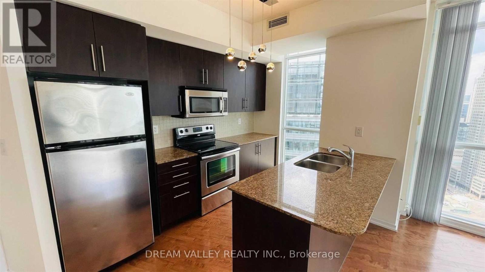 3908 - 65 Bremner Boulevard, Toronto, Ontario  M5J 0A7 - Photo 3 - C13640912