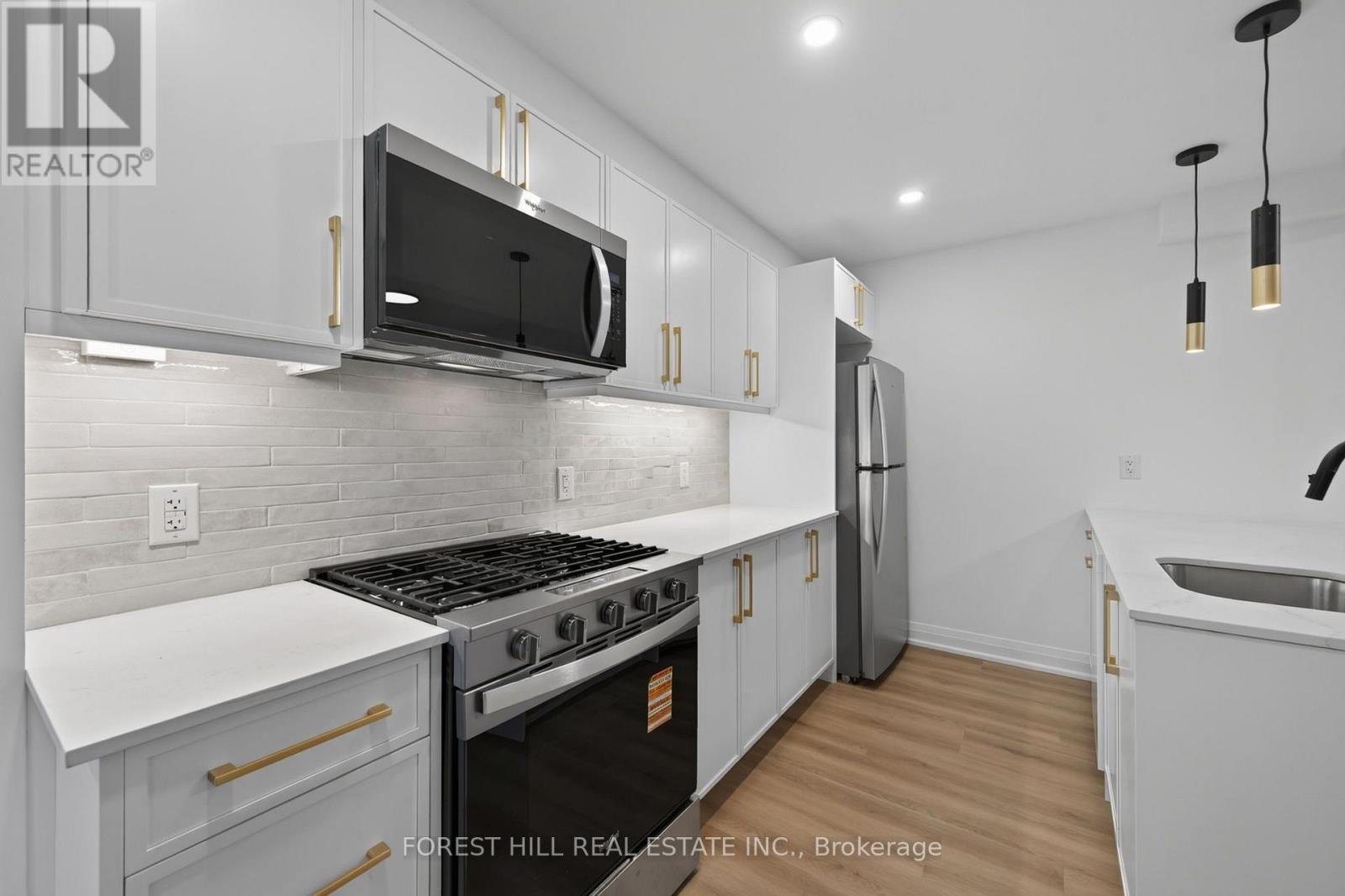R - Garden - 221 Churchill Avenue, Toronto, Ontario  M2N 1X6 - Photo 10 - C13640918