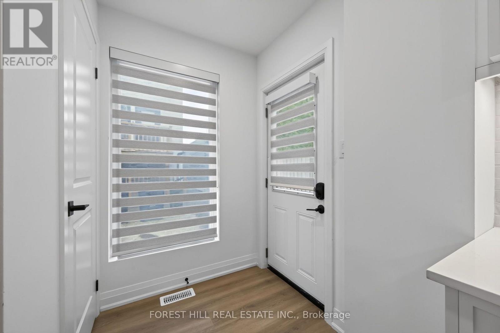 R - Garden - 221 Churchill Avenue, Toronto, Ontario  M2N 1X6 - Photo 2 - C13640918