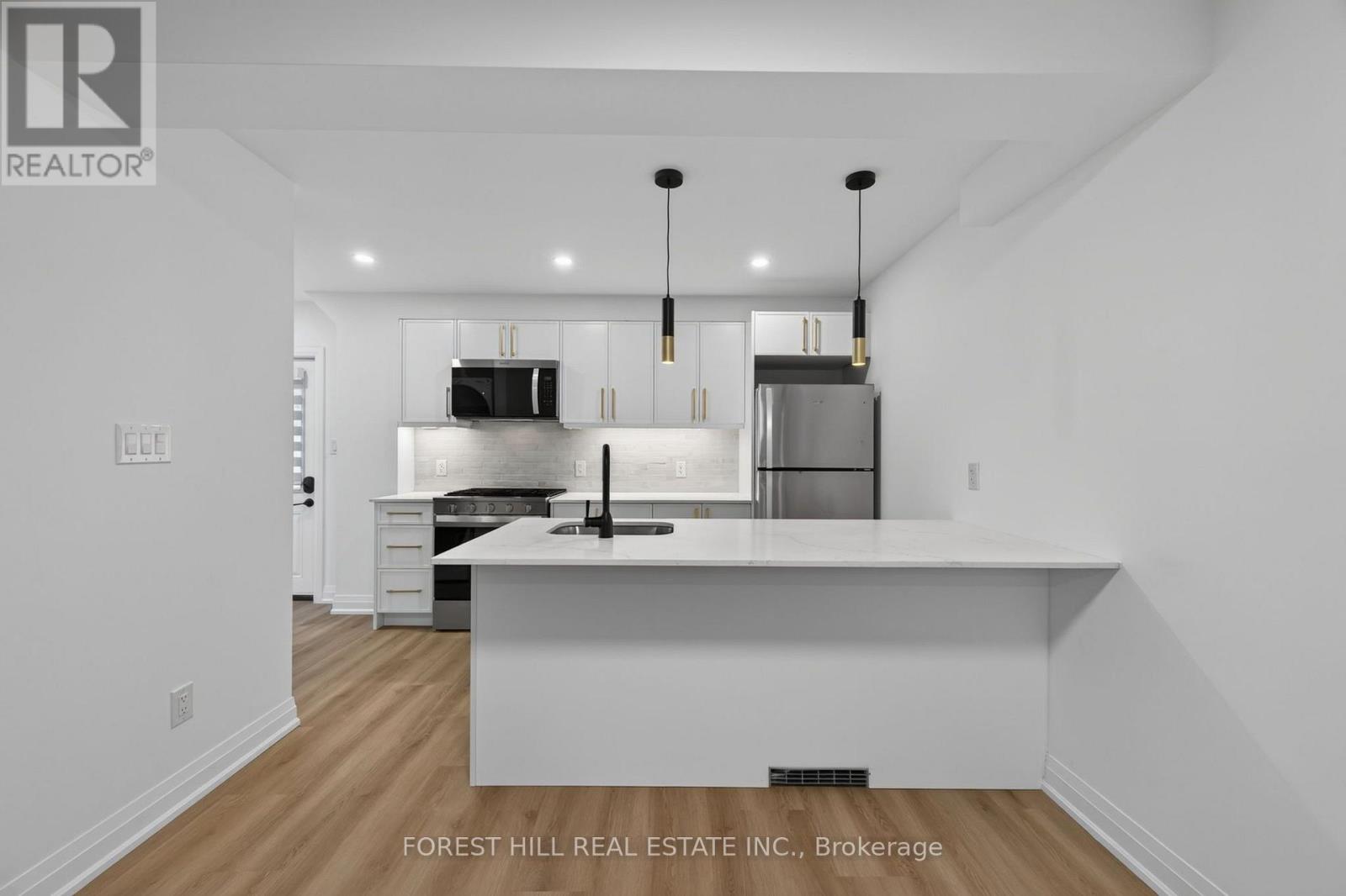 R - Garden - 221 Churchill Avenue, Toronto, Ontario  M2N 1X6 - Photo 3 - C13640918