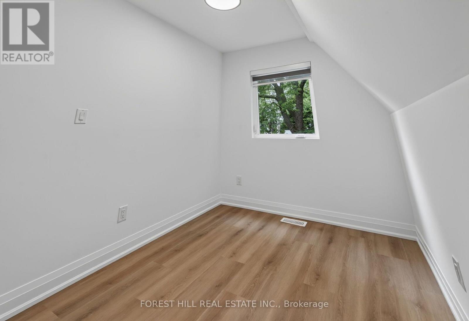 R - Garden - 221 Churchill Avenue, Toronto, Ontario  M2N 1X6 - Photo 32 - C13640918