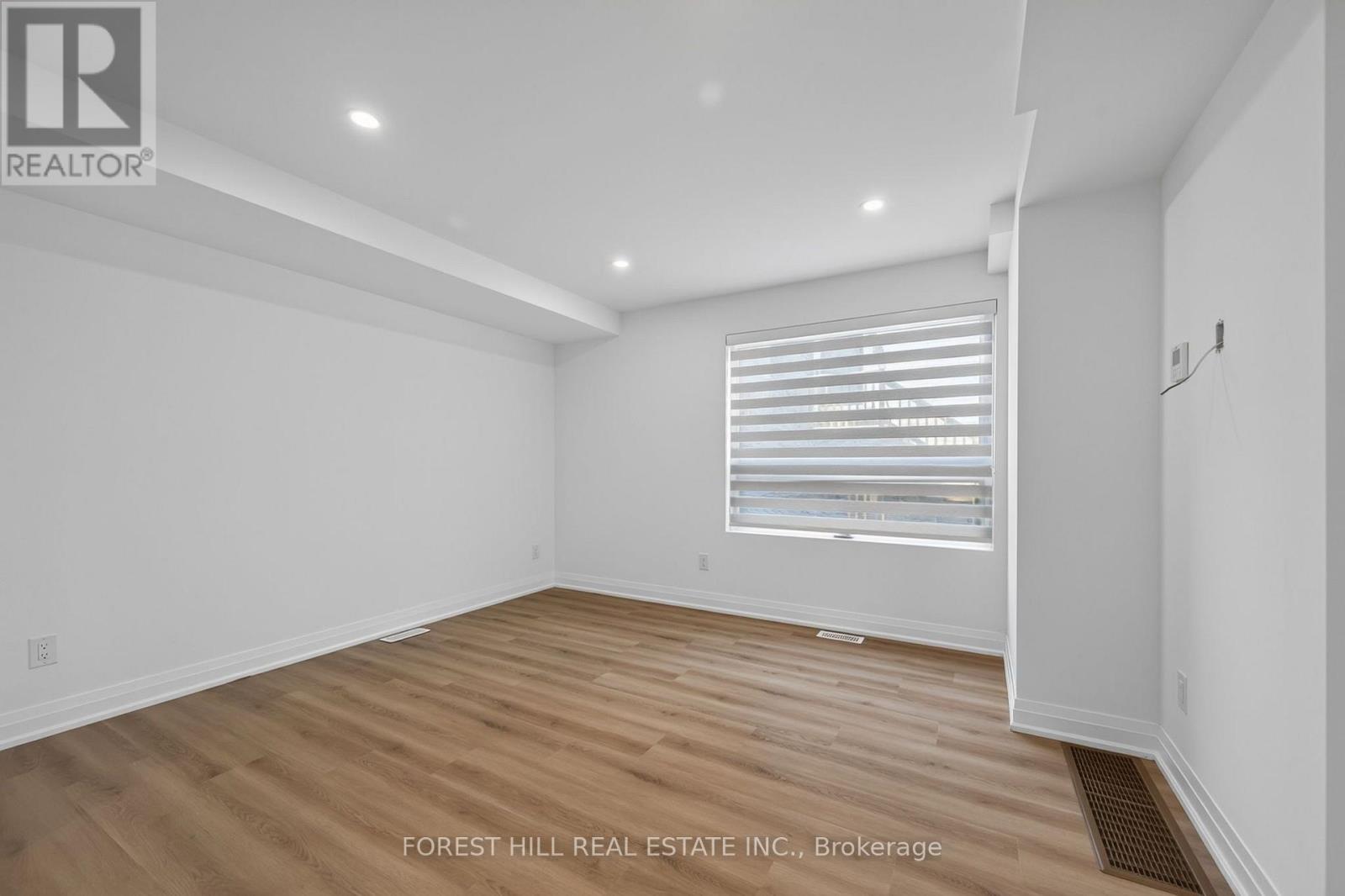 R - Garden - 221 Churchill Avenue, Toronto, Ontario  M2N 1X6 - Photo 40 - C13640918