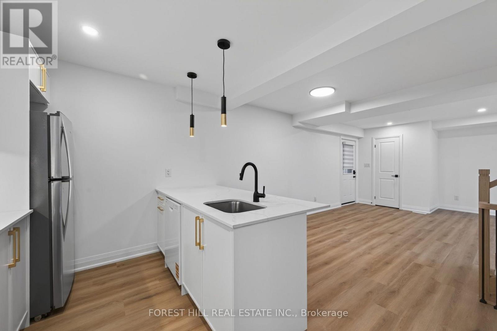 R - Garden - 221 Churchill Avenue, Toronto, Ontario  M2N 1X6 - Photo 5 - C13640918