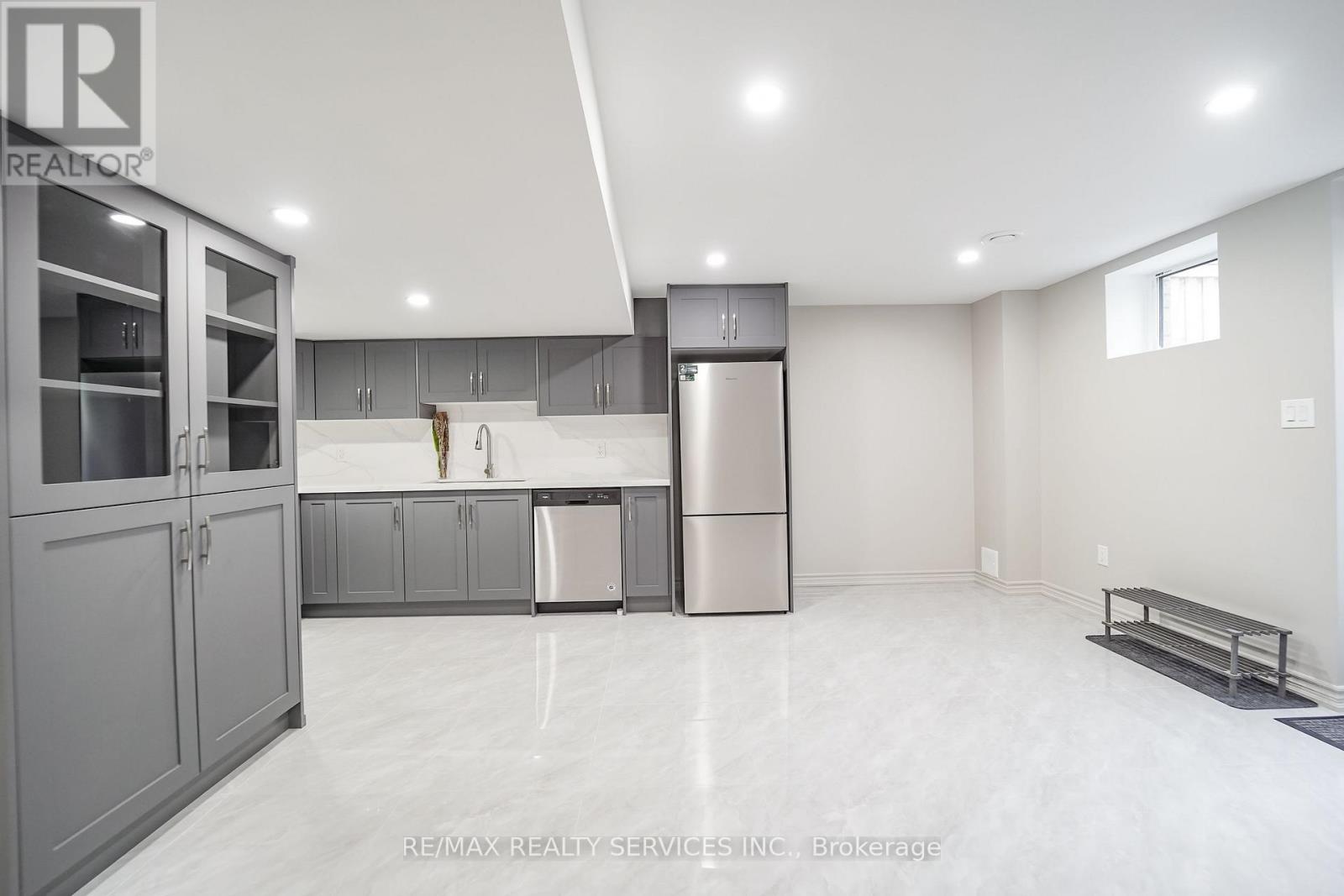 Bsmt - 74 Bremner Street, Whitby, Ontario  L1R 0P9 - Photo 11 - E13640740