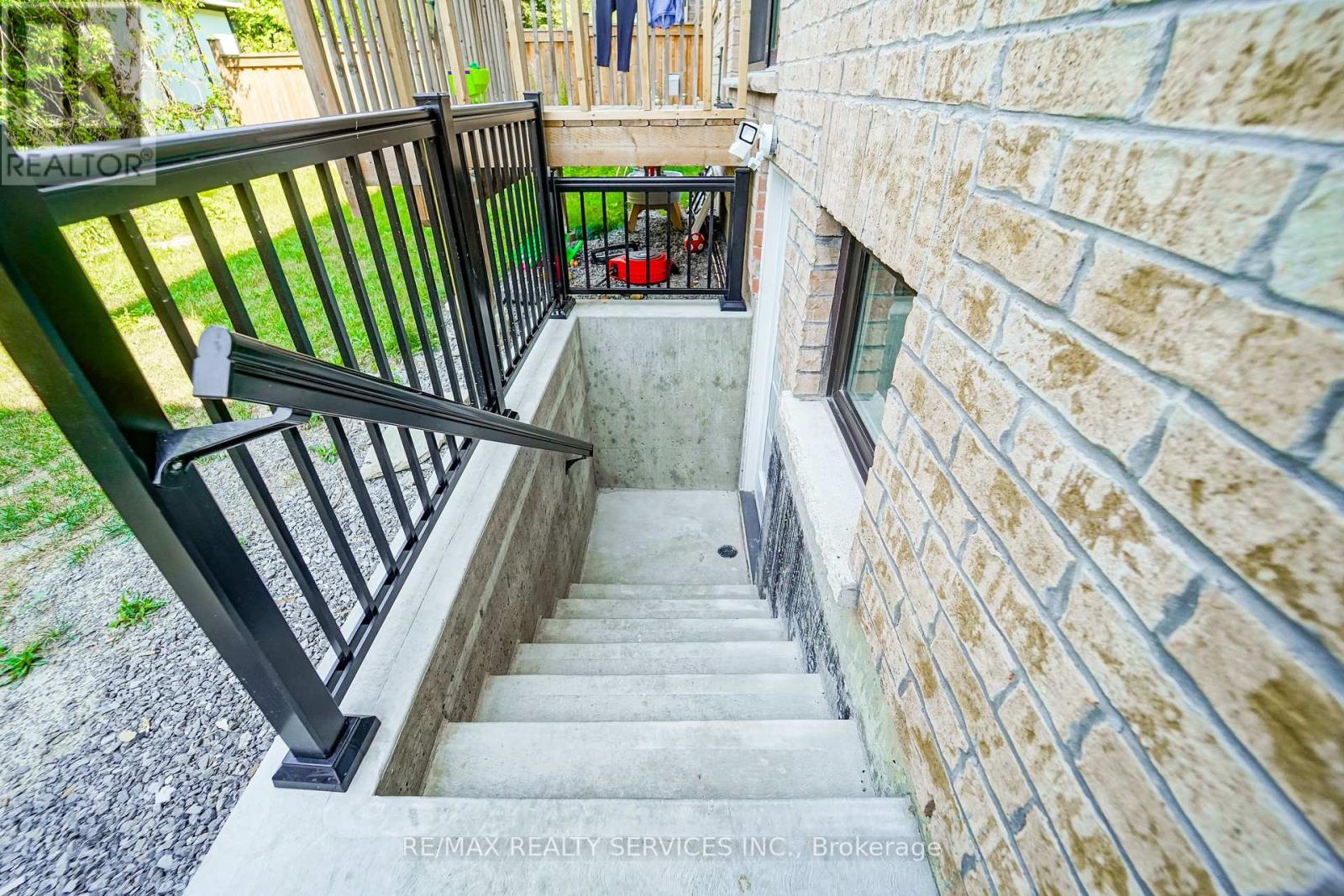 Bsmt - 74 Bremner Street, Whitby, Ontario  L1R 0P9 - Photo 6 - E13640740