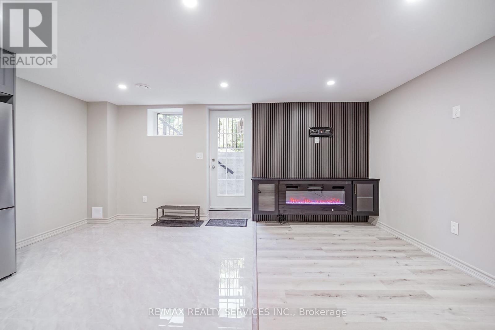 Bsmt - 74 Bremner Street, Whitby, Ontario  L1R 0P9 - Photo 9 - E13640740