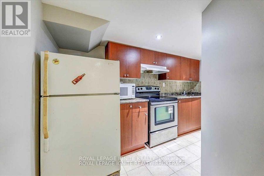 Bsmt - 32 Lansbury Drive, Toronto, Ontario  M1V 3H6 - Photo 13 - E13640846