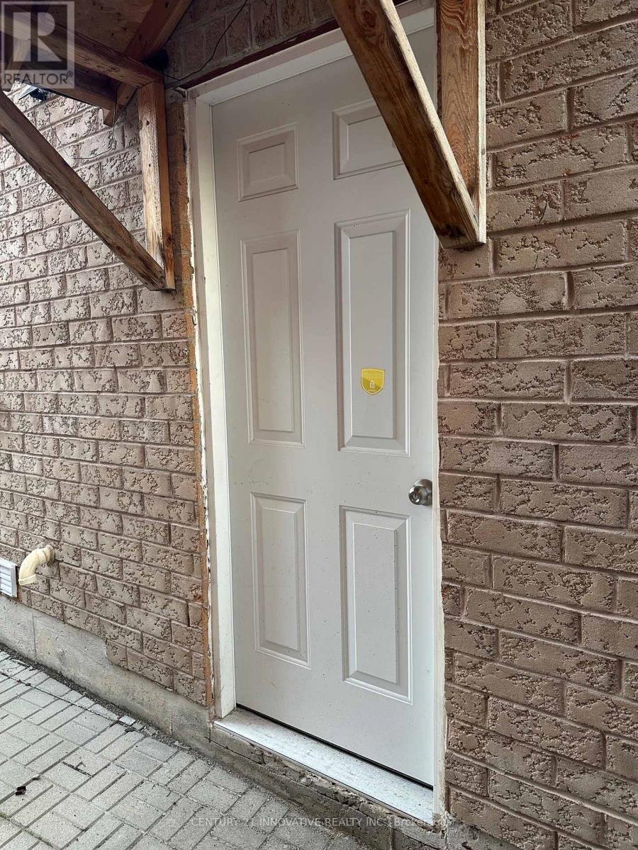 14 Whitbread Crescent, Ajax, Ontario  L1Z 0E3 - Photo 2 - E13640892