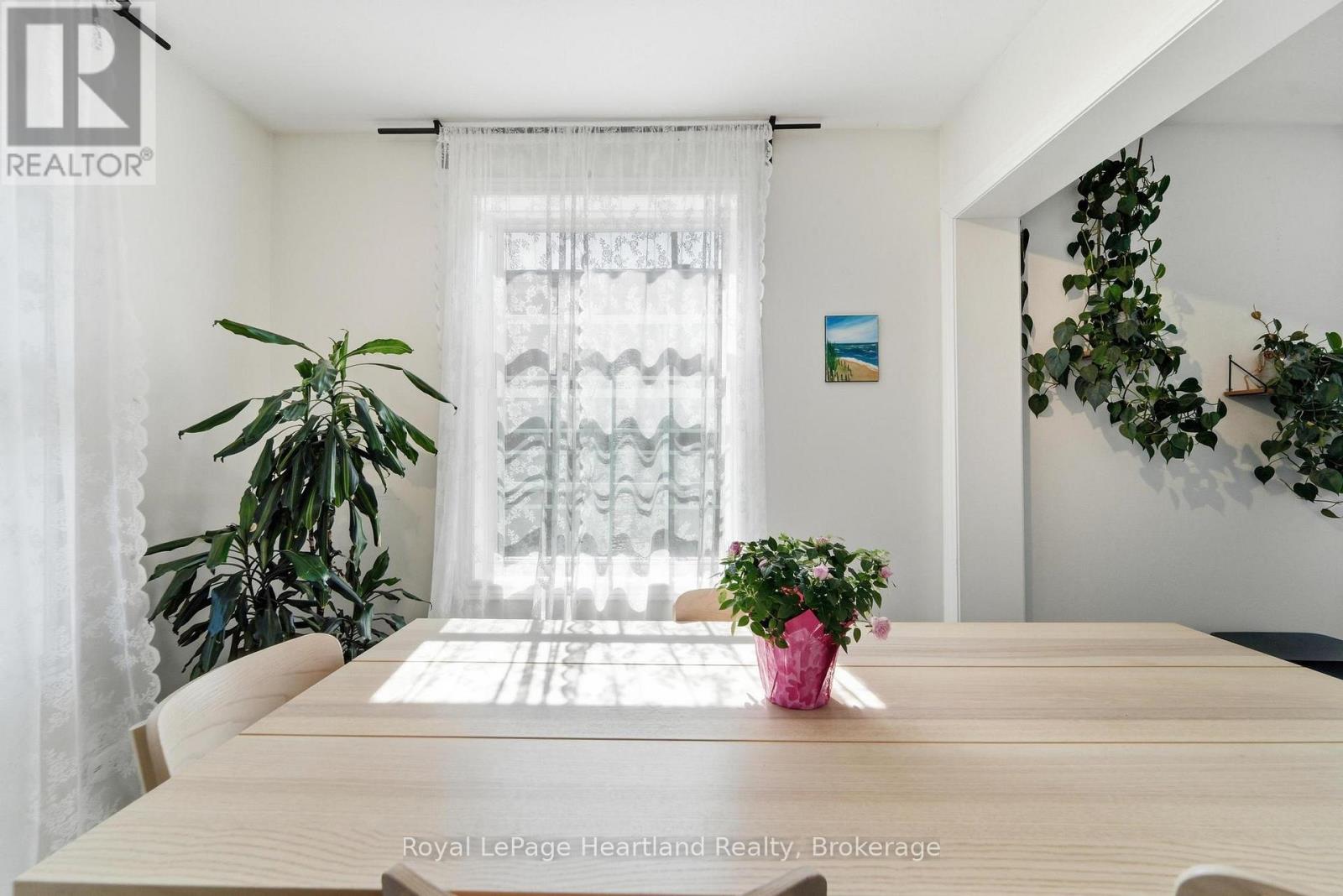 770 Scott Street W, North Perth, Ontario  N4W 1J5 - Photo 7 - X13640838
