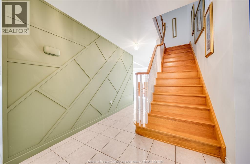 2485 Youngstown Street, Windsor, Ontario  N9E 4L7 - Photo 4 - 26018112