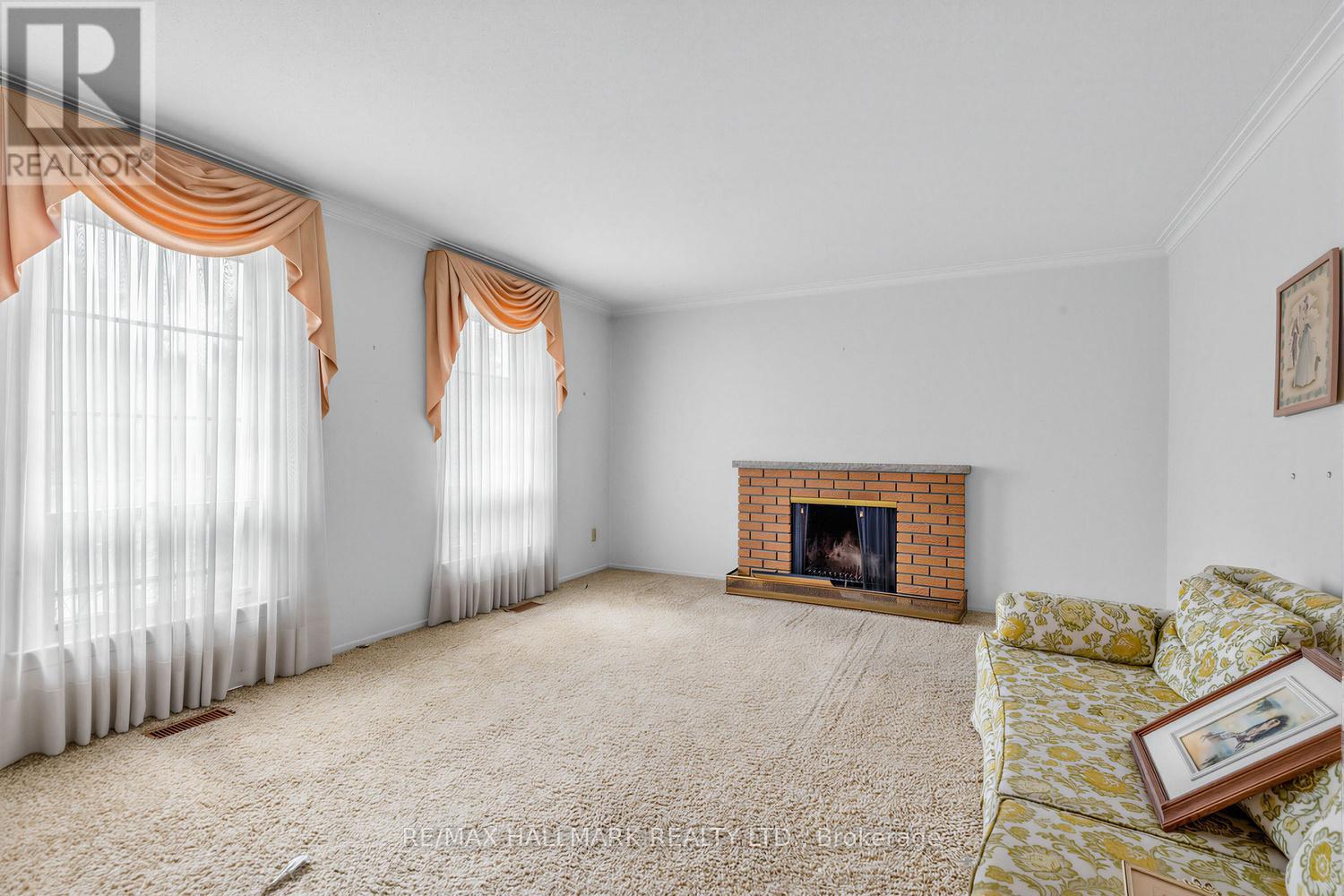 691 Conacher Drive, Toronto, Ontario  M2M 3N4 - Photo 6 - C13474234