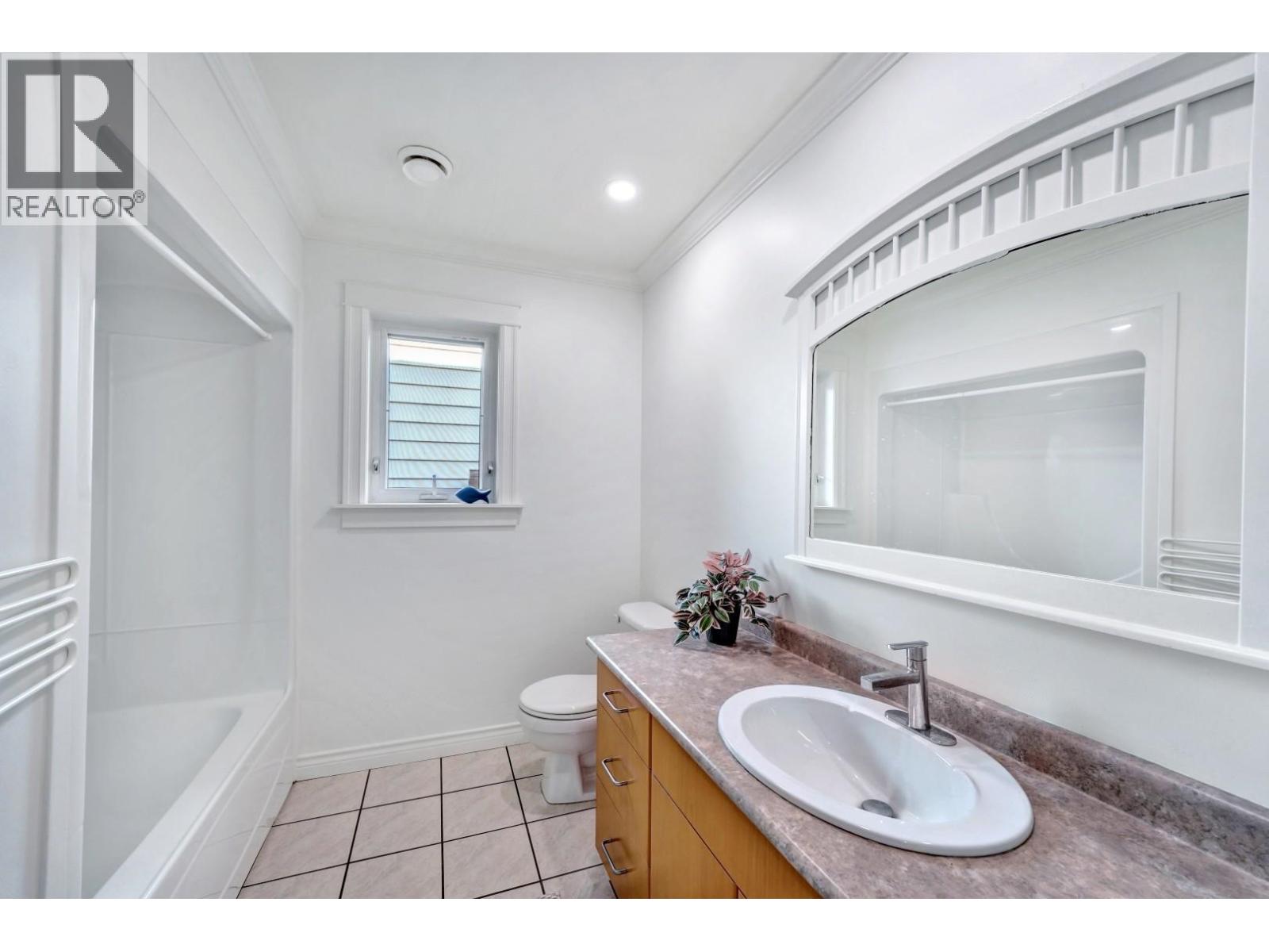 425 Tempe Crescent, North Vancouver, British Columbia V7N 1E7 - Photo 22 - R3138918