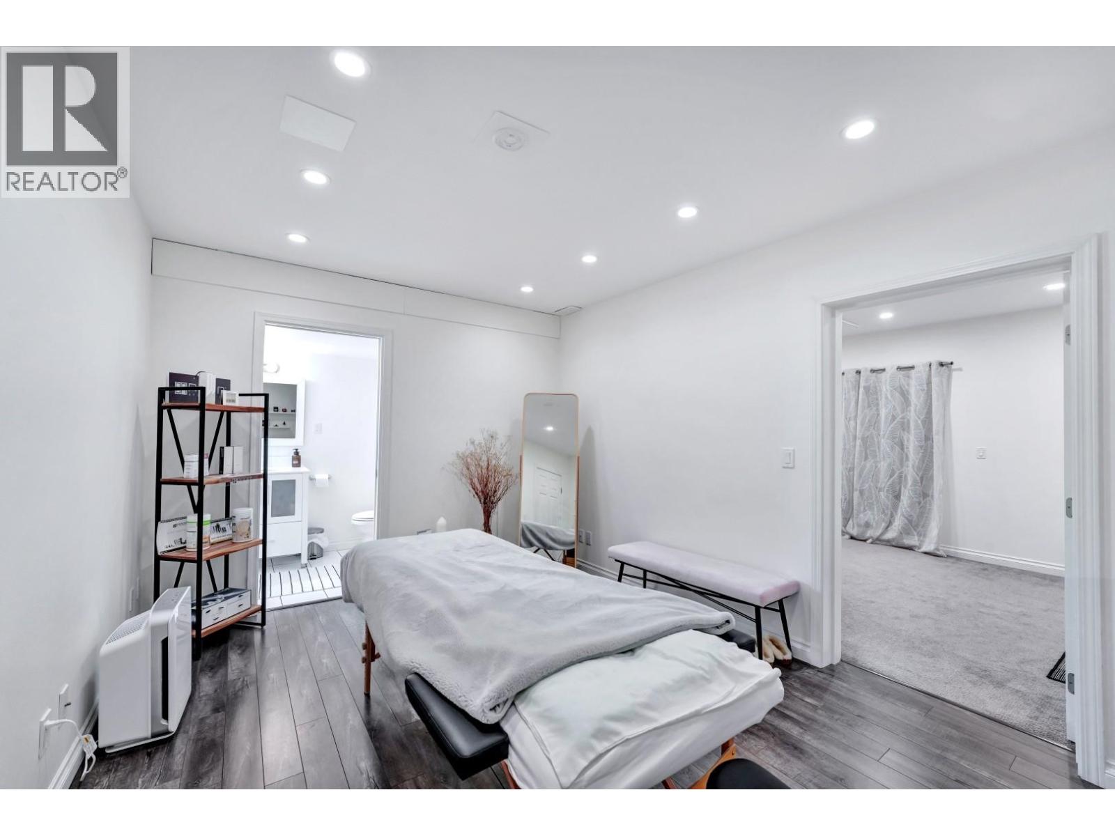 425 Tempe Crescent, North Vancouver, British Columbia V7N 1E7 - Photo 37 - R3138918