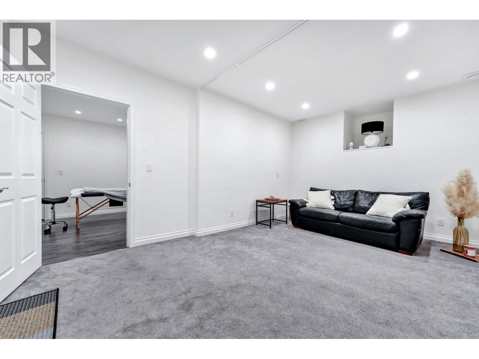 425 Tempe Crescent, North Vancouver, British Columbia V7N 1E7 - Photo 28 - R3138918