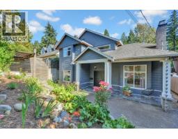 425 TEMPE CRESCENT, North Vancouver, British Columbia