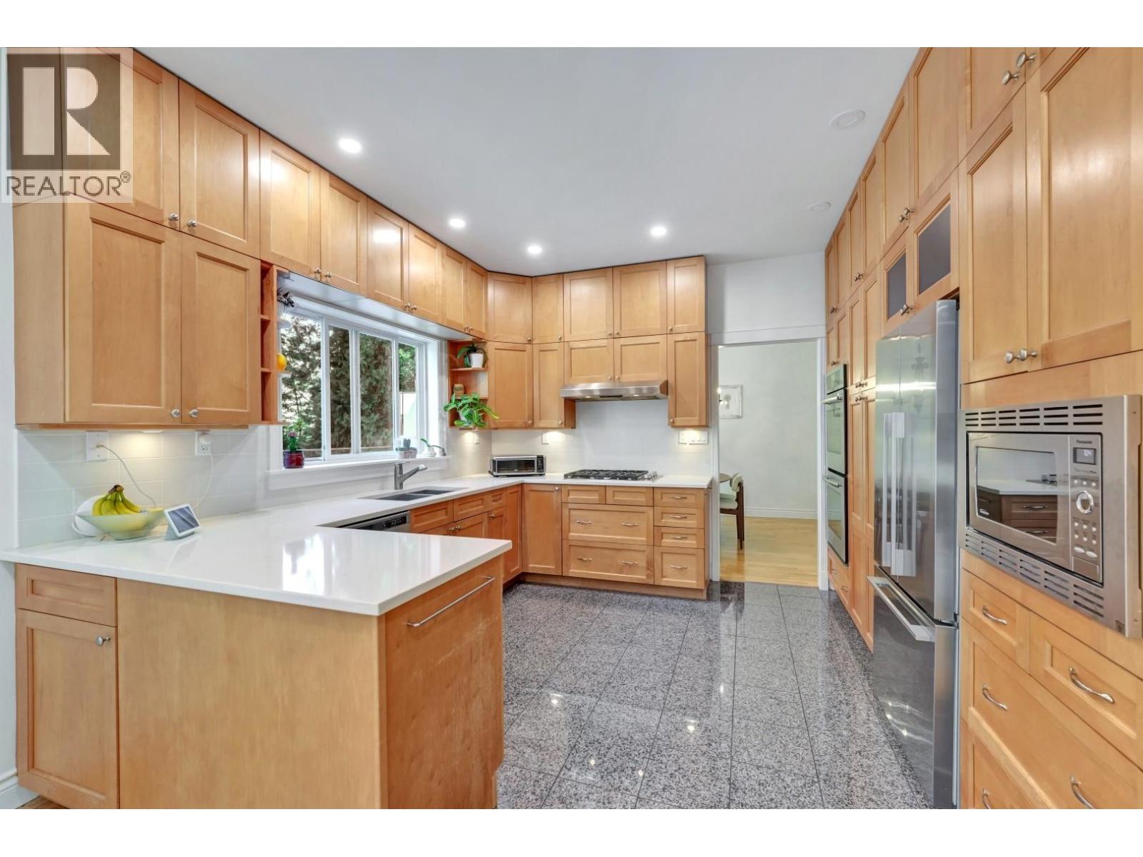 425 Tempe Crescent, North Vancouver, British Columbia V7N 1E7 - Photo 18 - R3138918