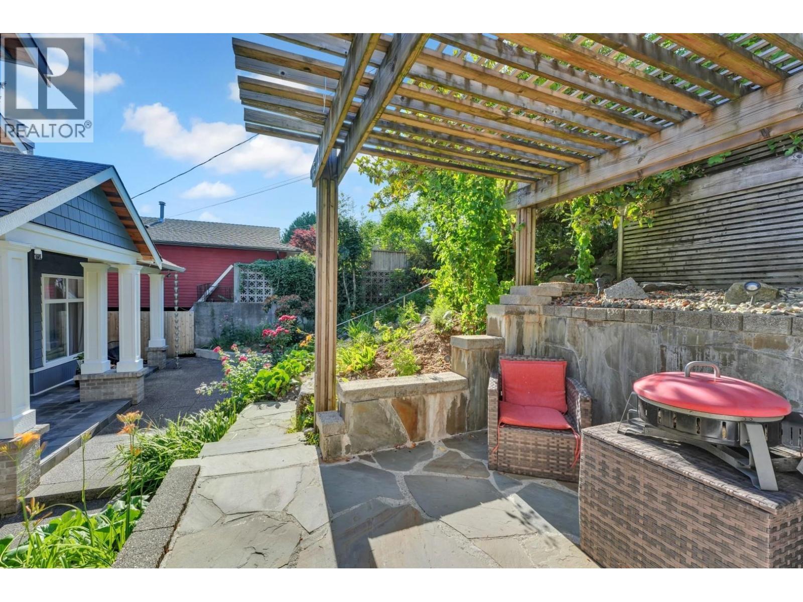 425 Tempe Crescent, North Vancouver, British Columbia V7N 1E7 - Photo 30 - R3138918