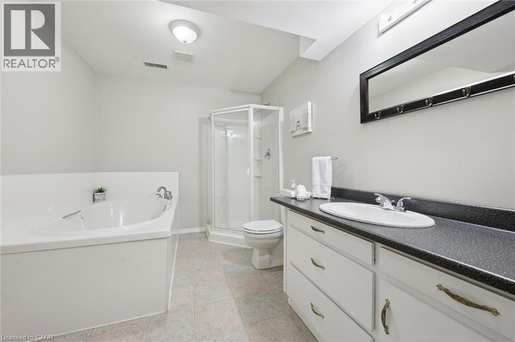187 Westchester Drive, Kitchener, Ontario  N2B 3M8 - Photo 27 - 40847876