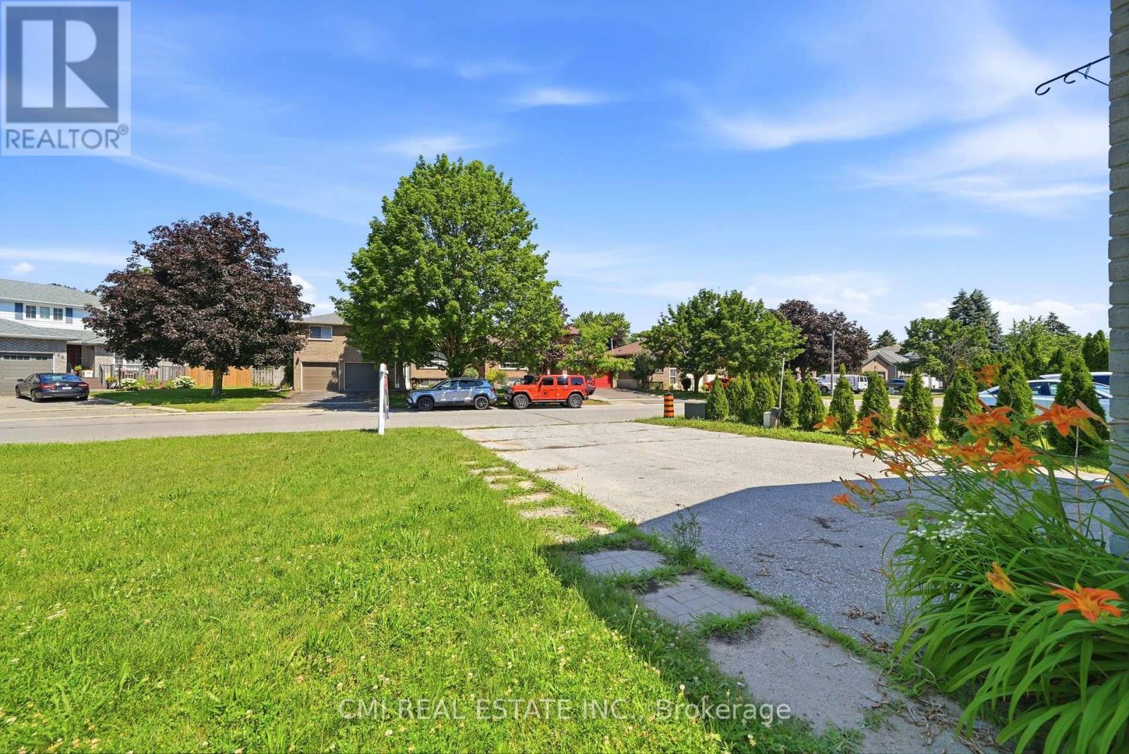 39 Camrose Drive, Georgina, Ontario  L4P 3L6 - Photo 4 - N13640922