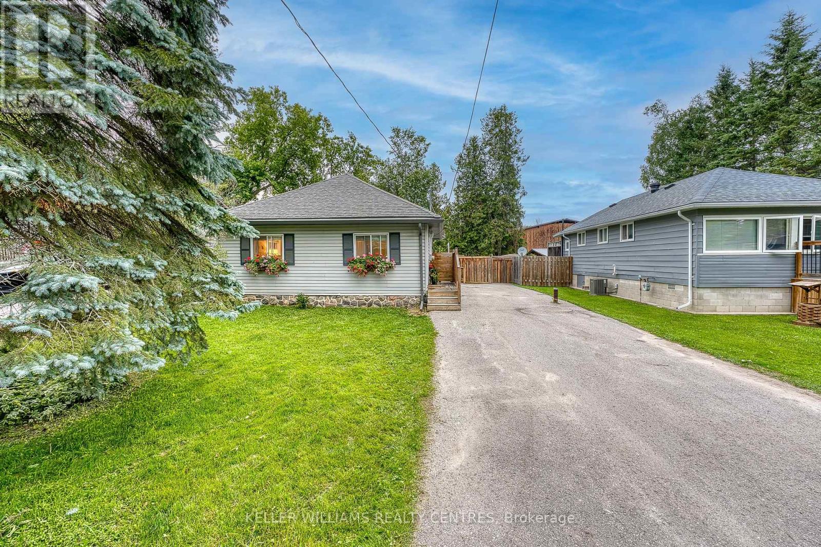 1152 Stoney Point Road, Innisfil, Ontario  L0L 1W0 - Photo 2 - N13640926
