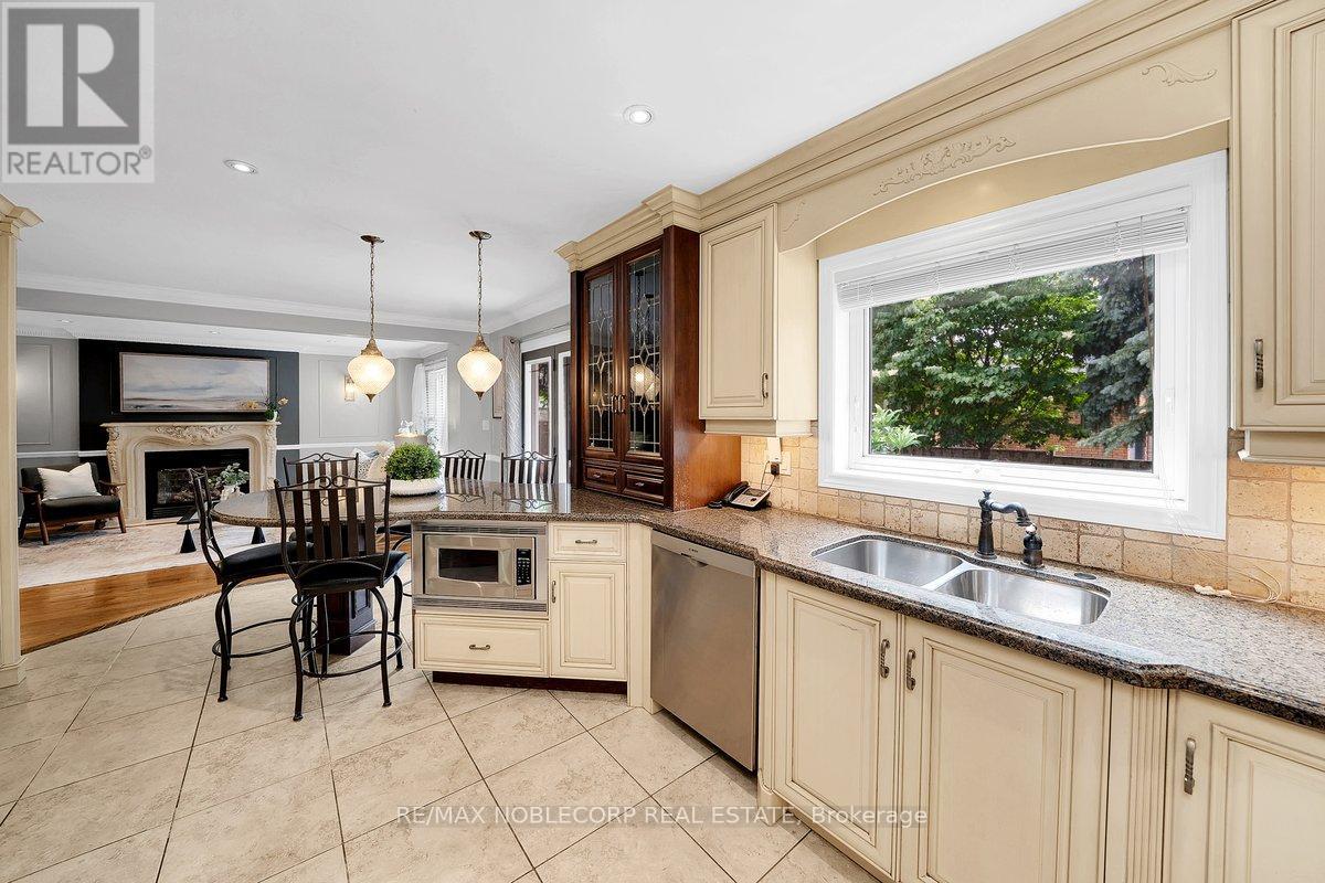 3 Castlehill Road, Vaughan, Ontario  L6A 1P3 - Photo 18 - N13640934