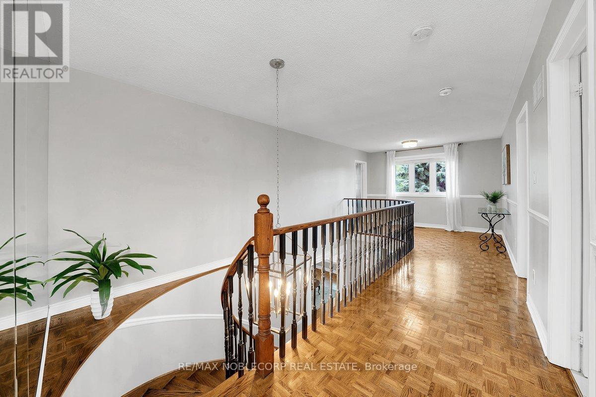 3 Castlehill Road, Vaughan, Ontario  L6A 1P3 - Photo 21 - N13640934