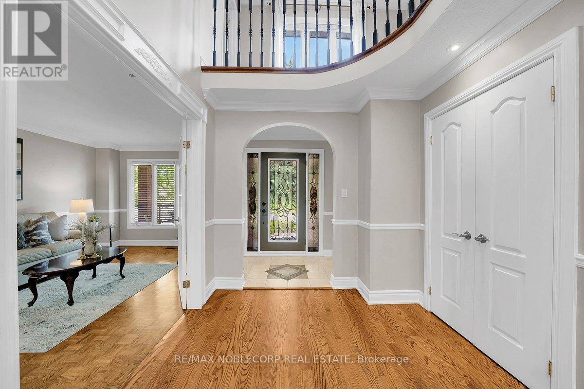 3 Castlehill Road, Vaughan, Ontario  L6A 1P3 - Photo 4 - N13640934