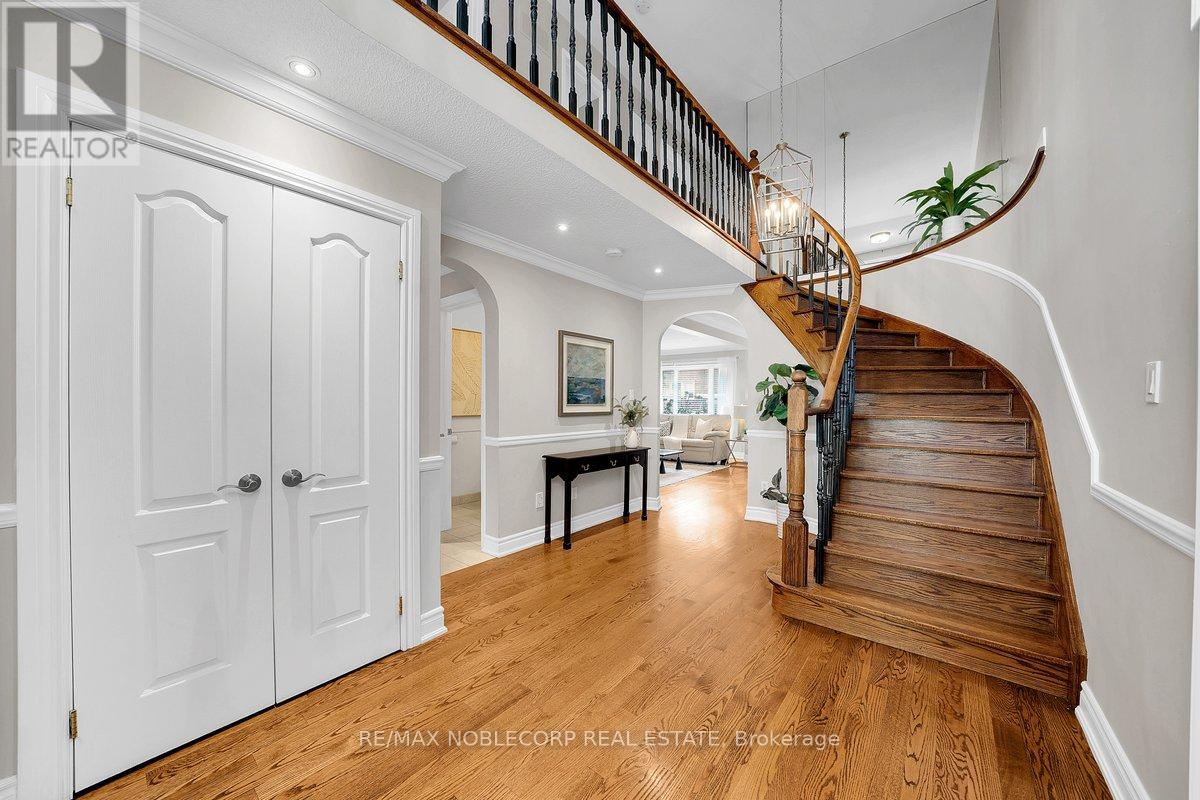 3 Castlehill Road, Vaughan, Ontario  L6A 1P3 - Photo 6 - N13640934