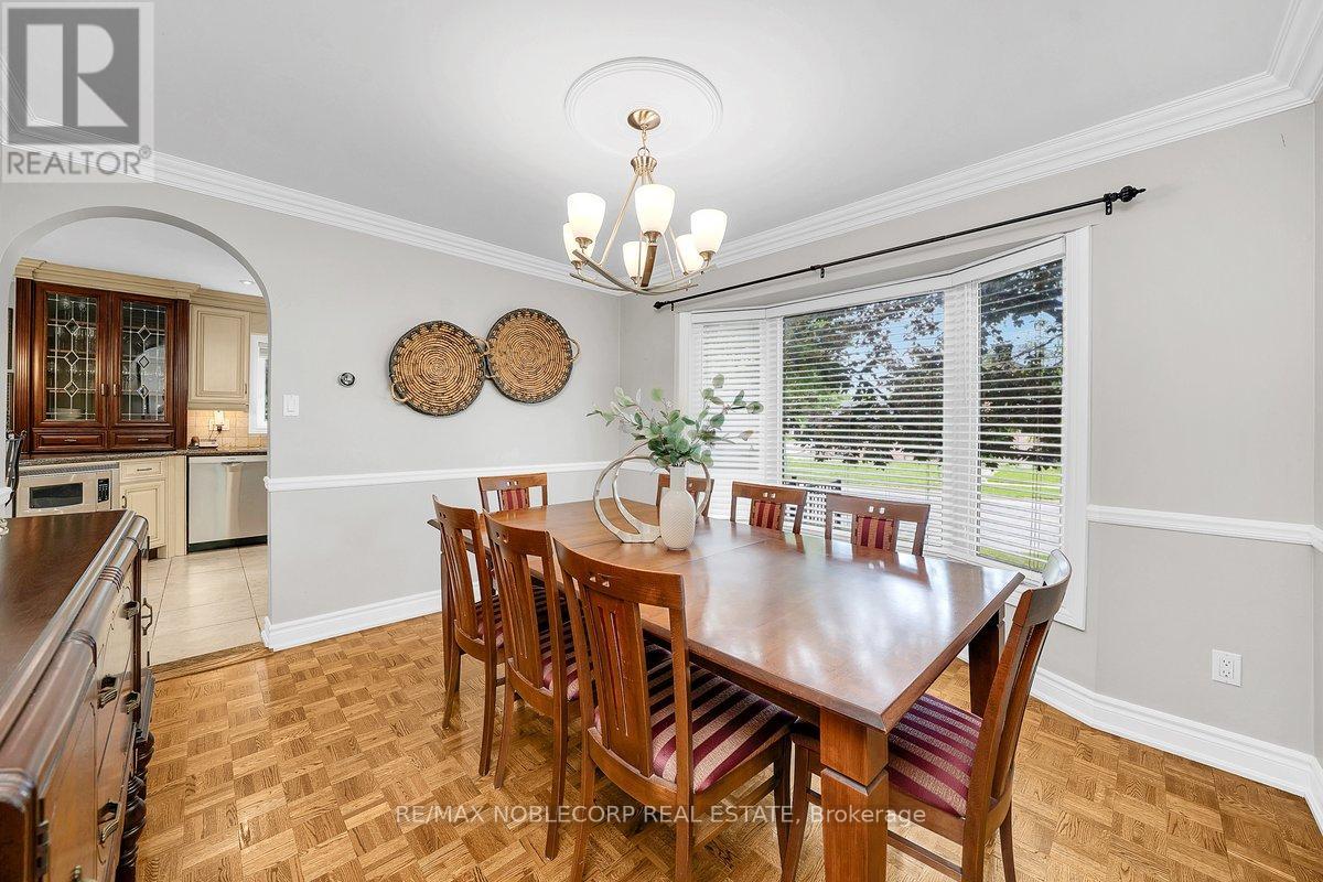 3 Castlehill Road, Vaughan, Ontario  L6A 1P3 - Photo 9 - N13640934