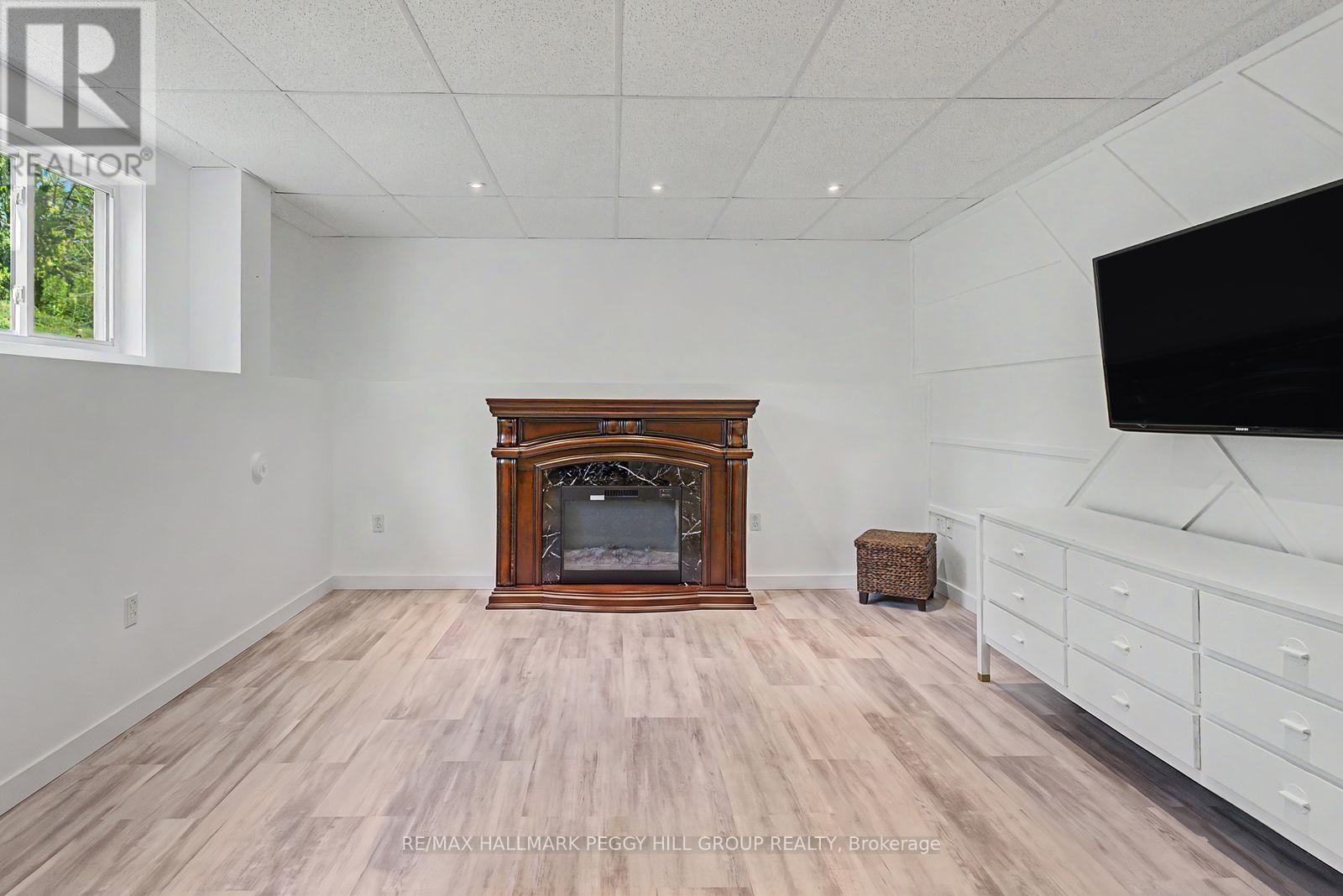 6 Rosemarie Drive, Oro-Medonte, Ontario  L0L 1T0 - Photo 16 - S13640898