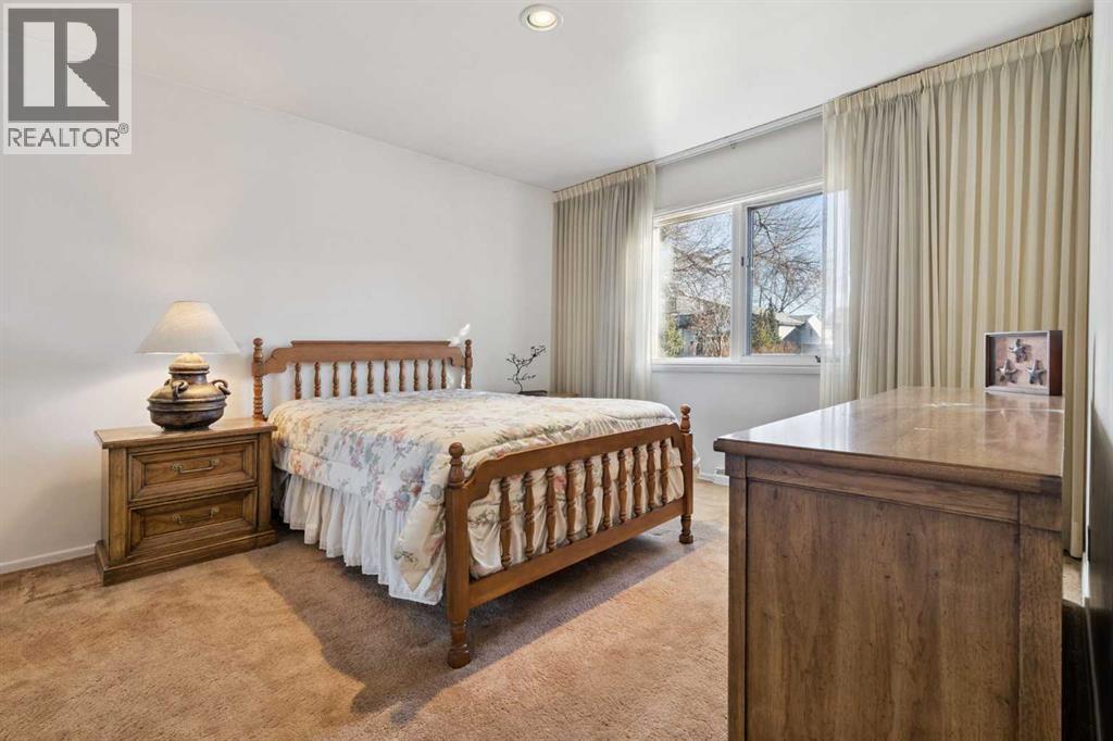 34 Rosery Drive NW, Calgary, Alberta  T2K 1L7 - Photo 4 - A2330579