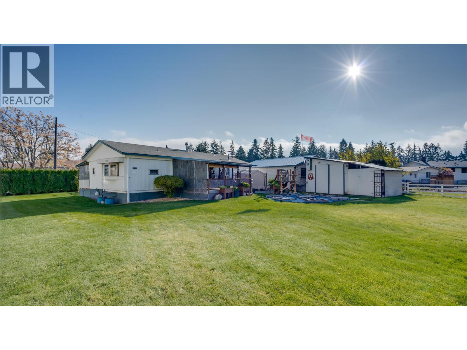 5595 27 Avenue, Vernon, British Columbia  V1T 7A3 - Photo 8 - 10390534