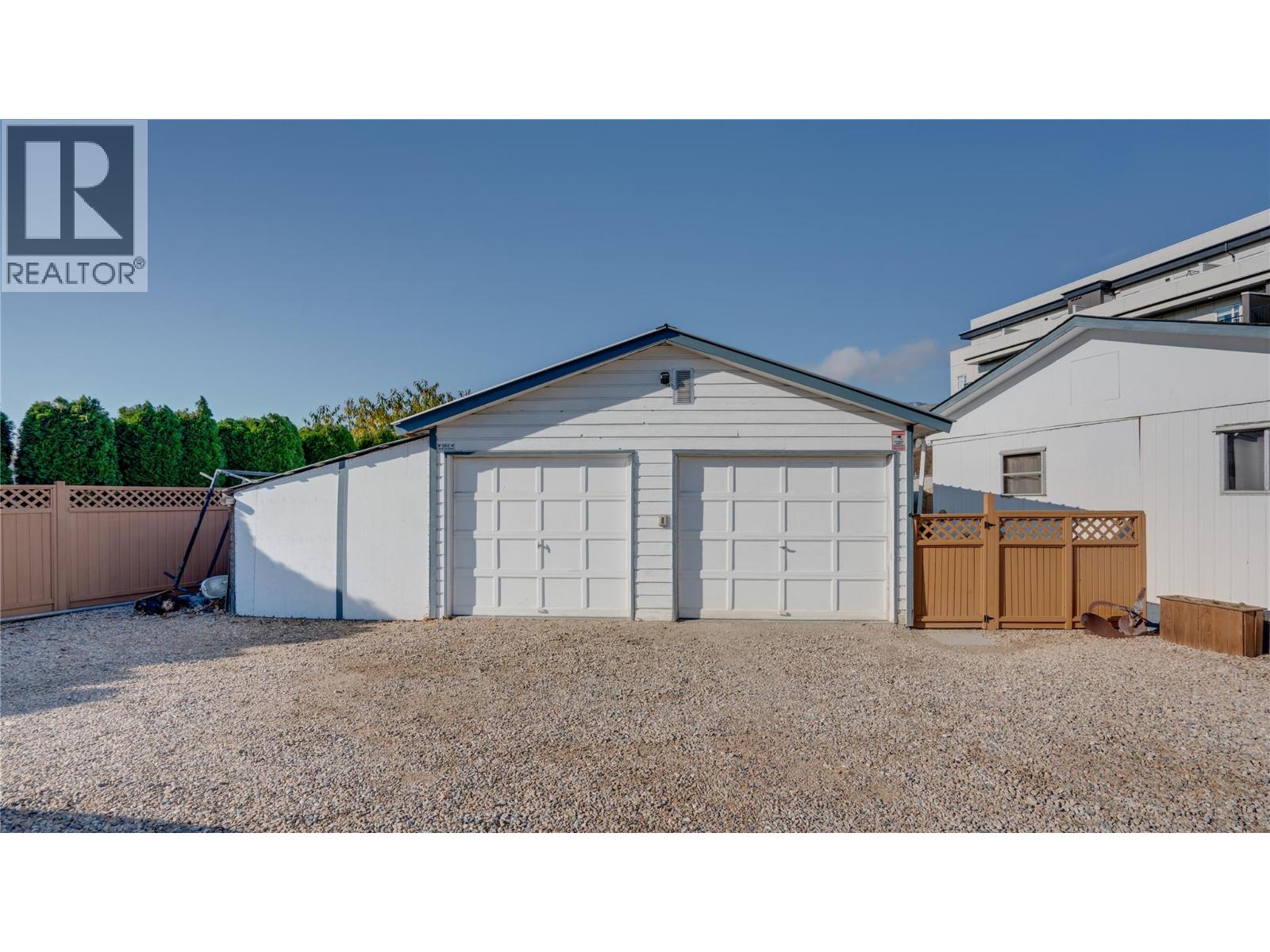 5595 27 Avenue, Vernon, British Columbia  V1T 7A3 - Photo 33 - 10390534