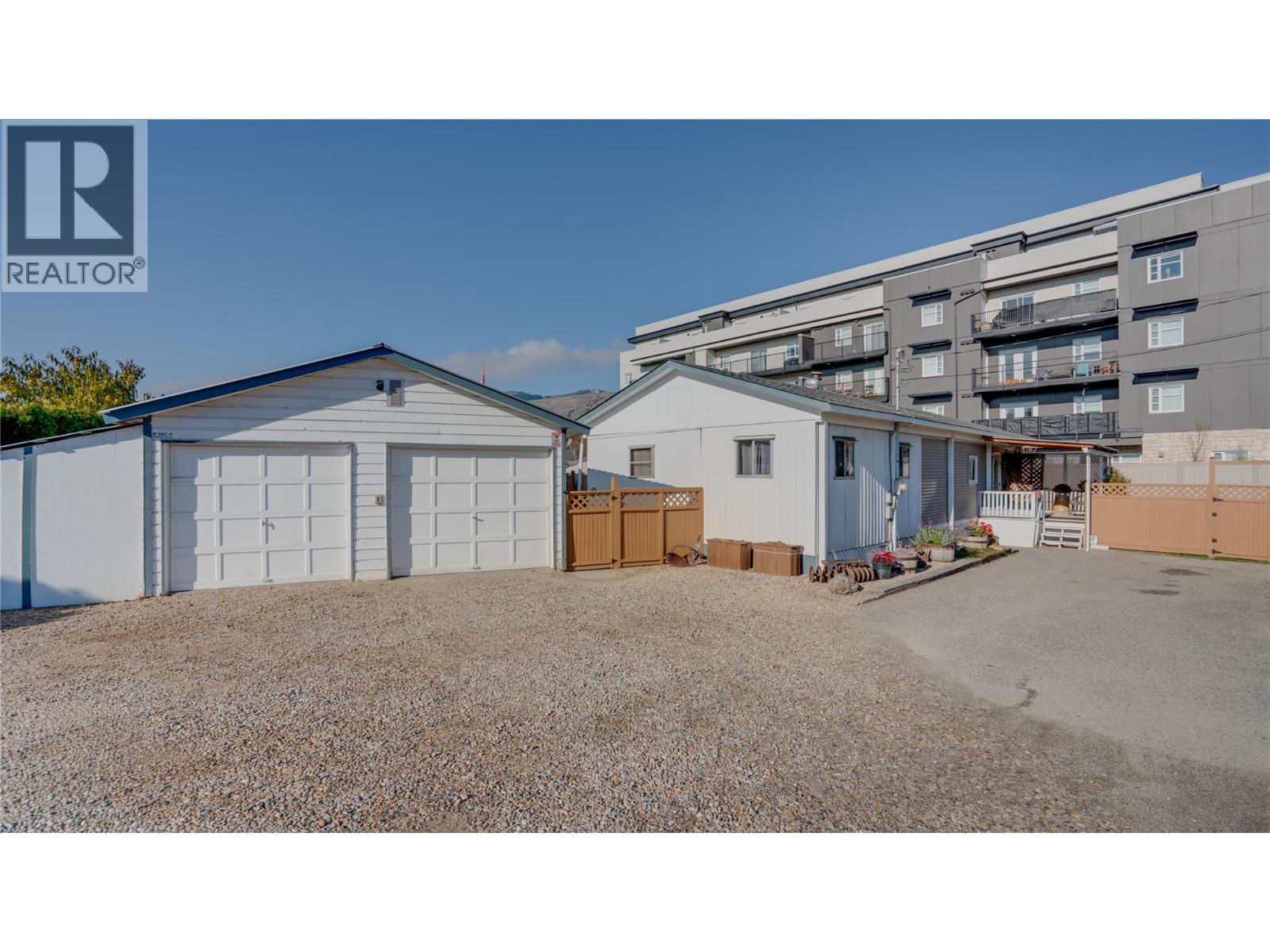 5595 27 Avenue, Vernon, British Columbia
