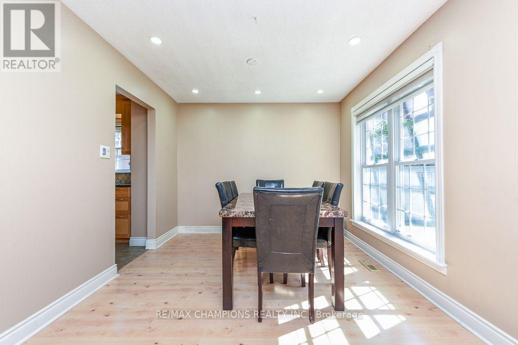 163 Simmons Boulevard, Brampton, Ontario  L6V 3Y2 - Photo 12 - W13640834