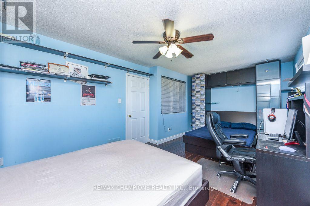 163 Simmons Boulevard, Brampton, Ontario  L6V 3Y2 - Photo 30 - W13640834