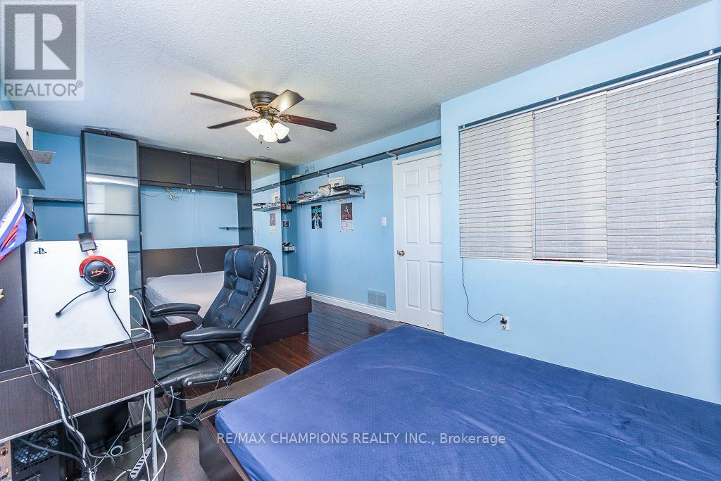 163 Simmons Boulevard, Brampton, Ontario  L6V 3Y2 - Photo 32 - W13640834