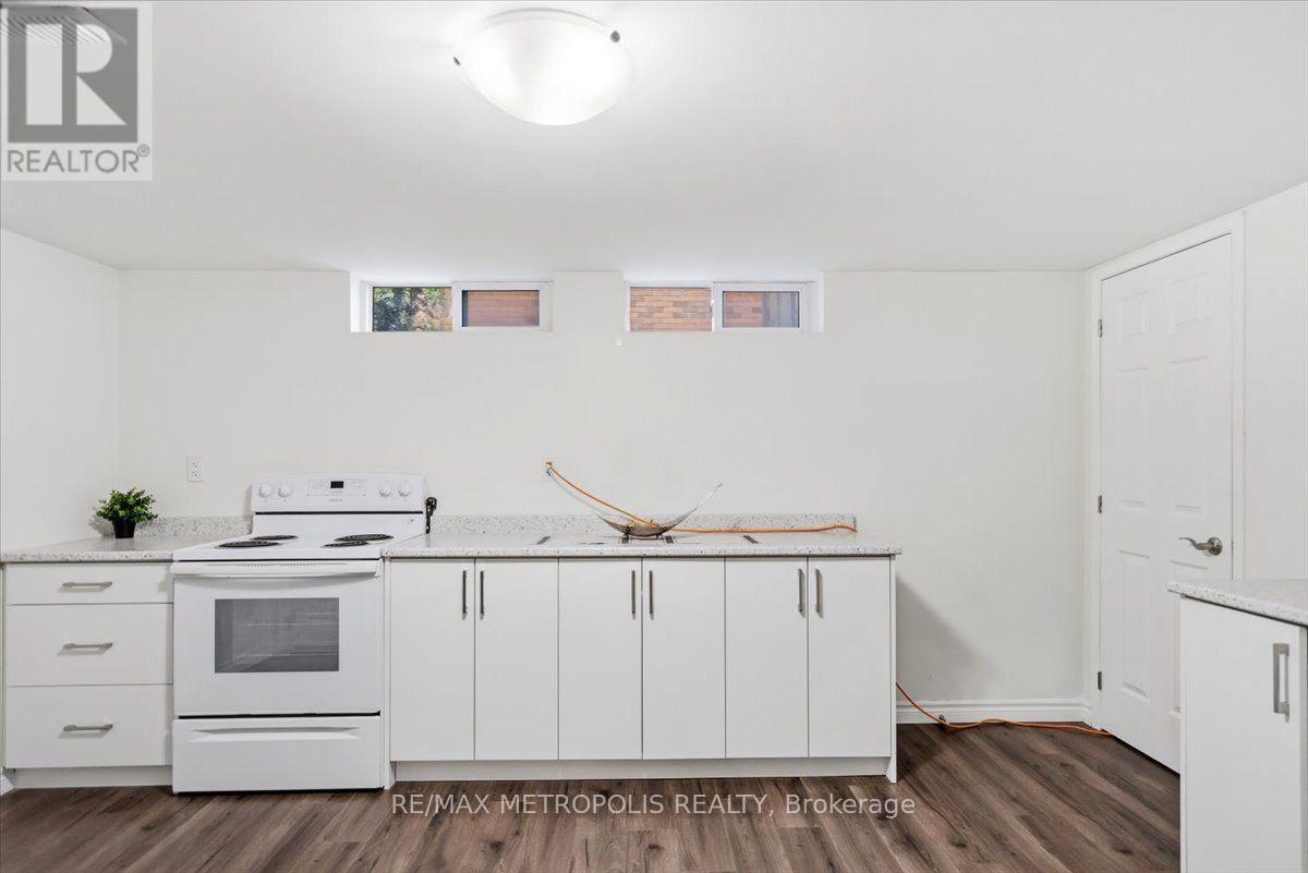 615 Dogwood Lane, Waterloo, Ontario  N2L 4Y2 - Photo 23 - X13640852
