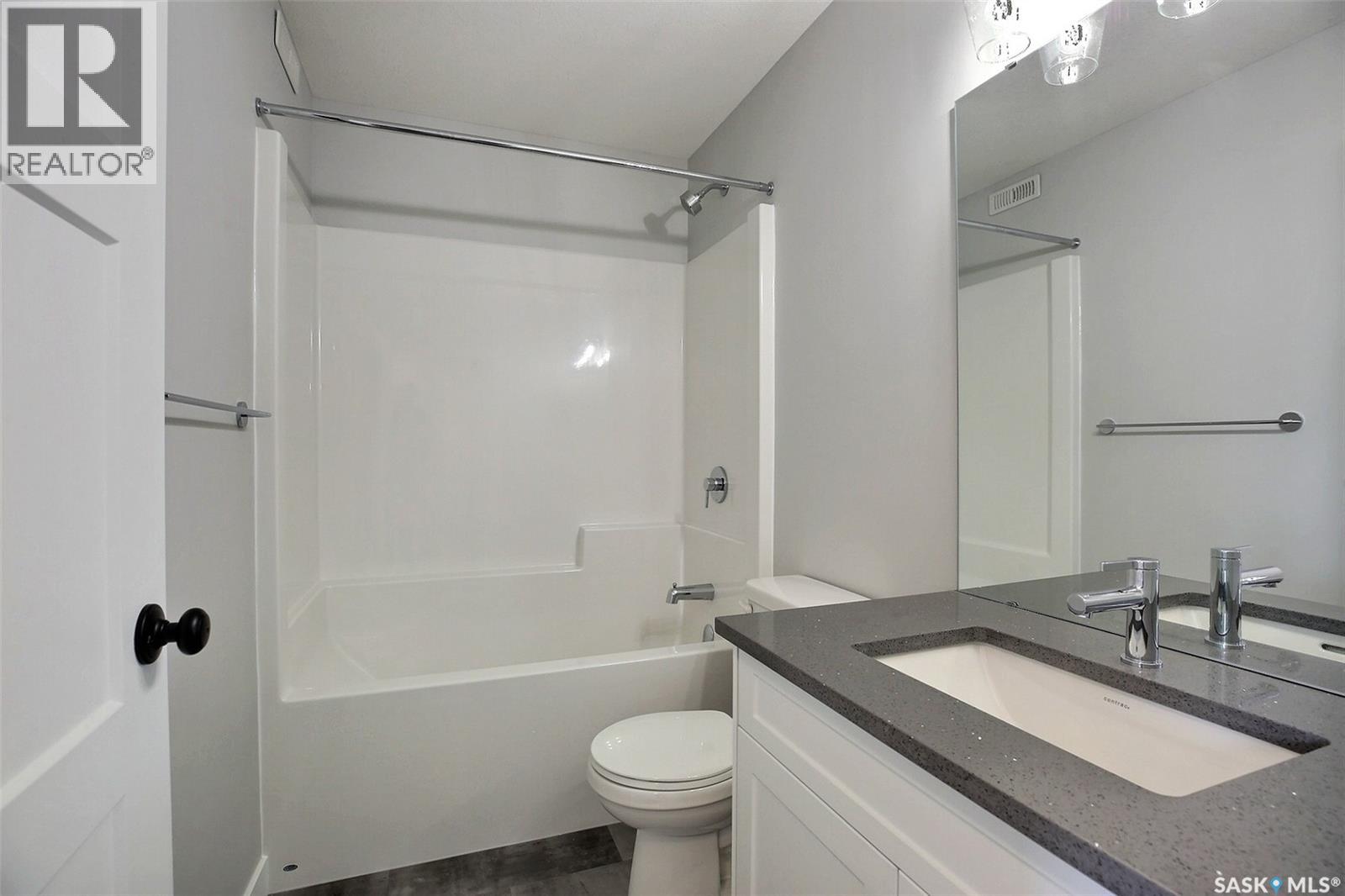 2956 Green Turtle Road, Regina, Saskatchewan  S4V 4G4 - Photo 19 - SK044538