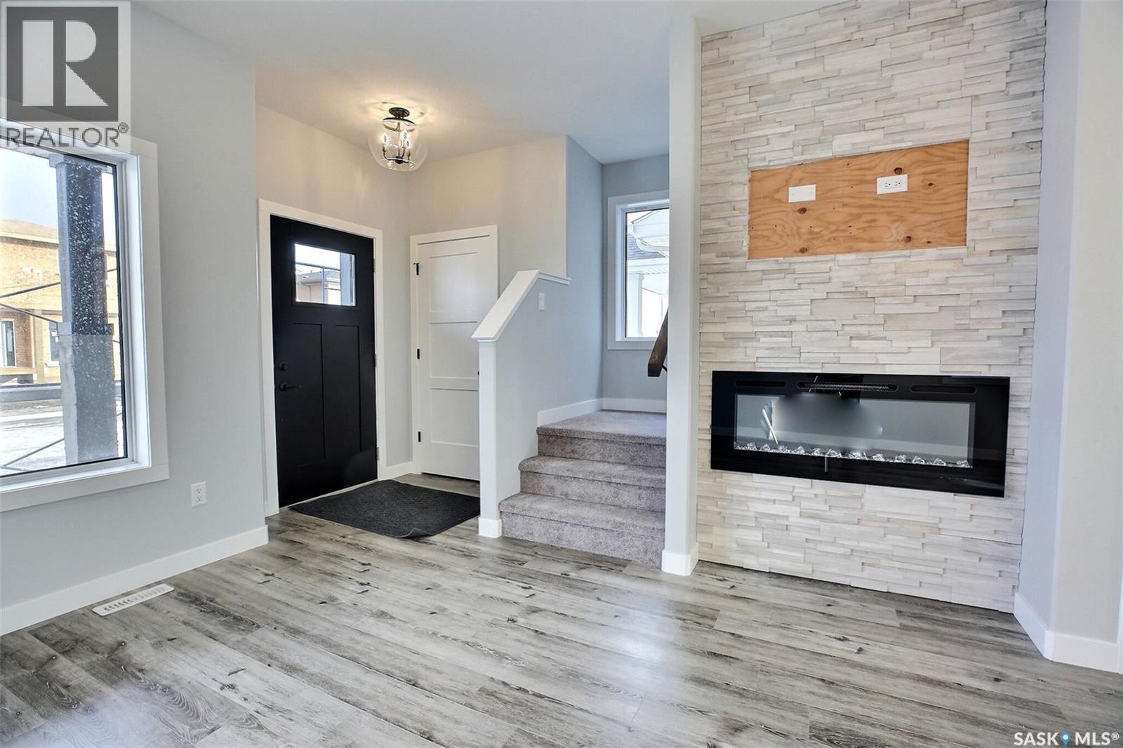 2956 Green Turtle Road, Regina, Saskatchewan  S4V 4G4 - Photo 4 - SK044538