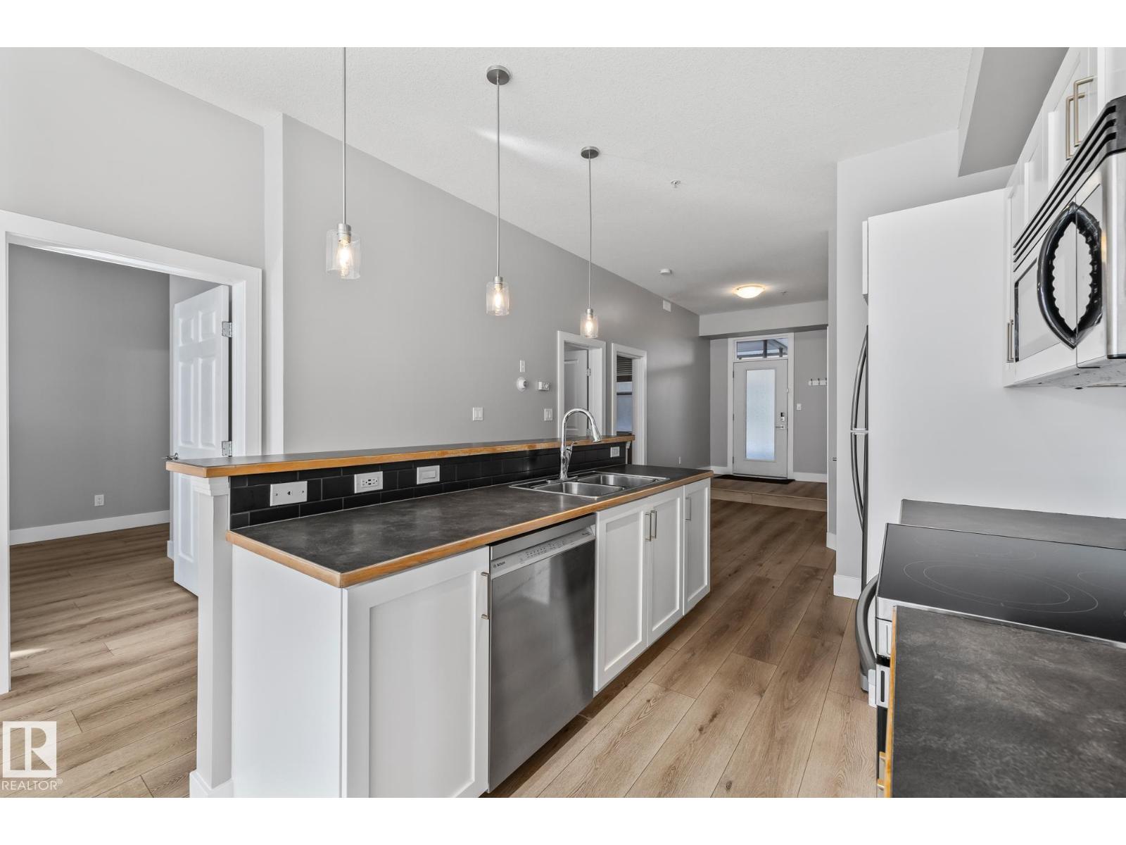 #114 10531 117 St NW, Edmonton, Alberta  T5H 0A8 - Photo 8 - E4502206