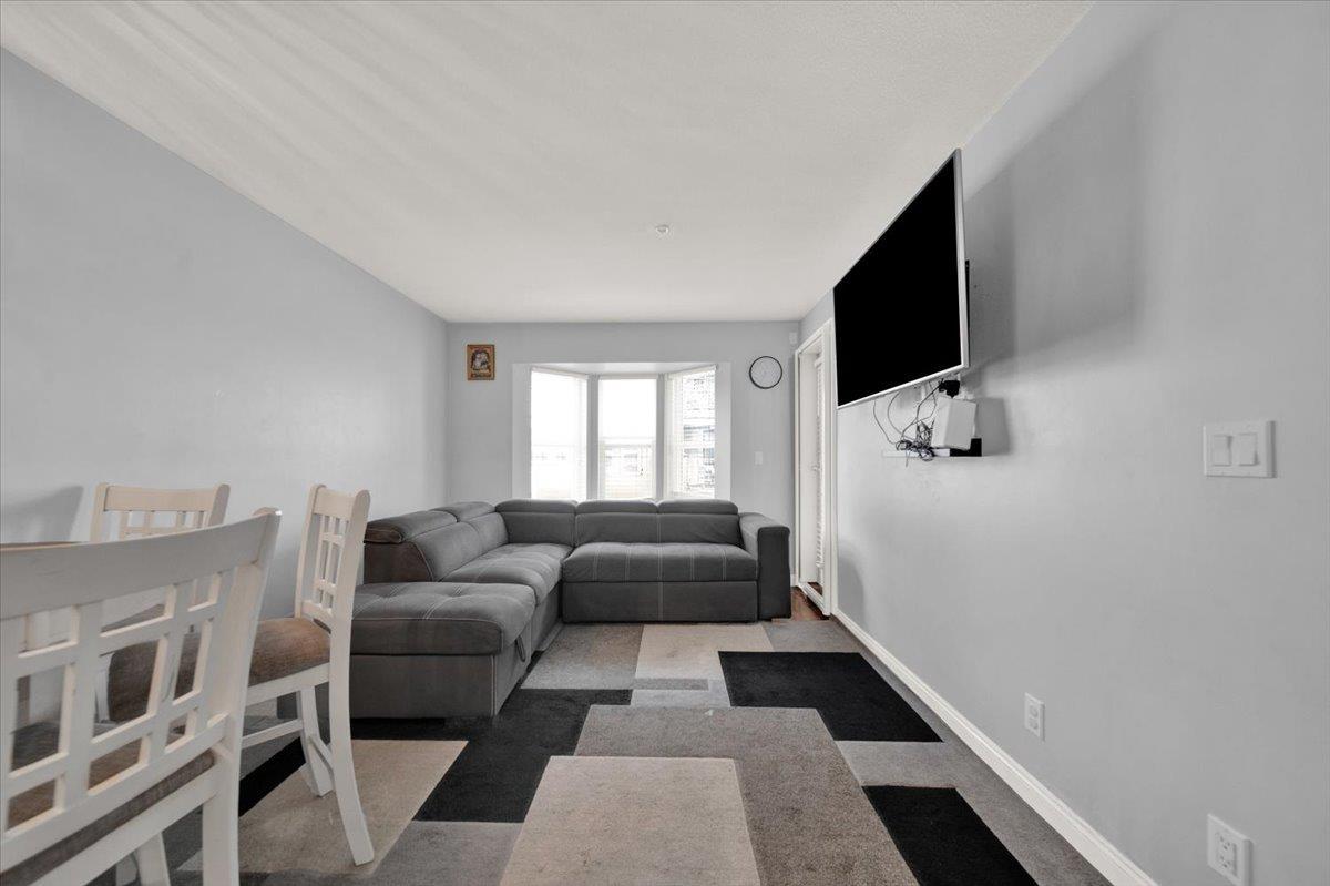 210 5454 198 Street, Langley, British Columbia  V3A 1G2 - Photo 5 - R3152294