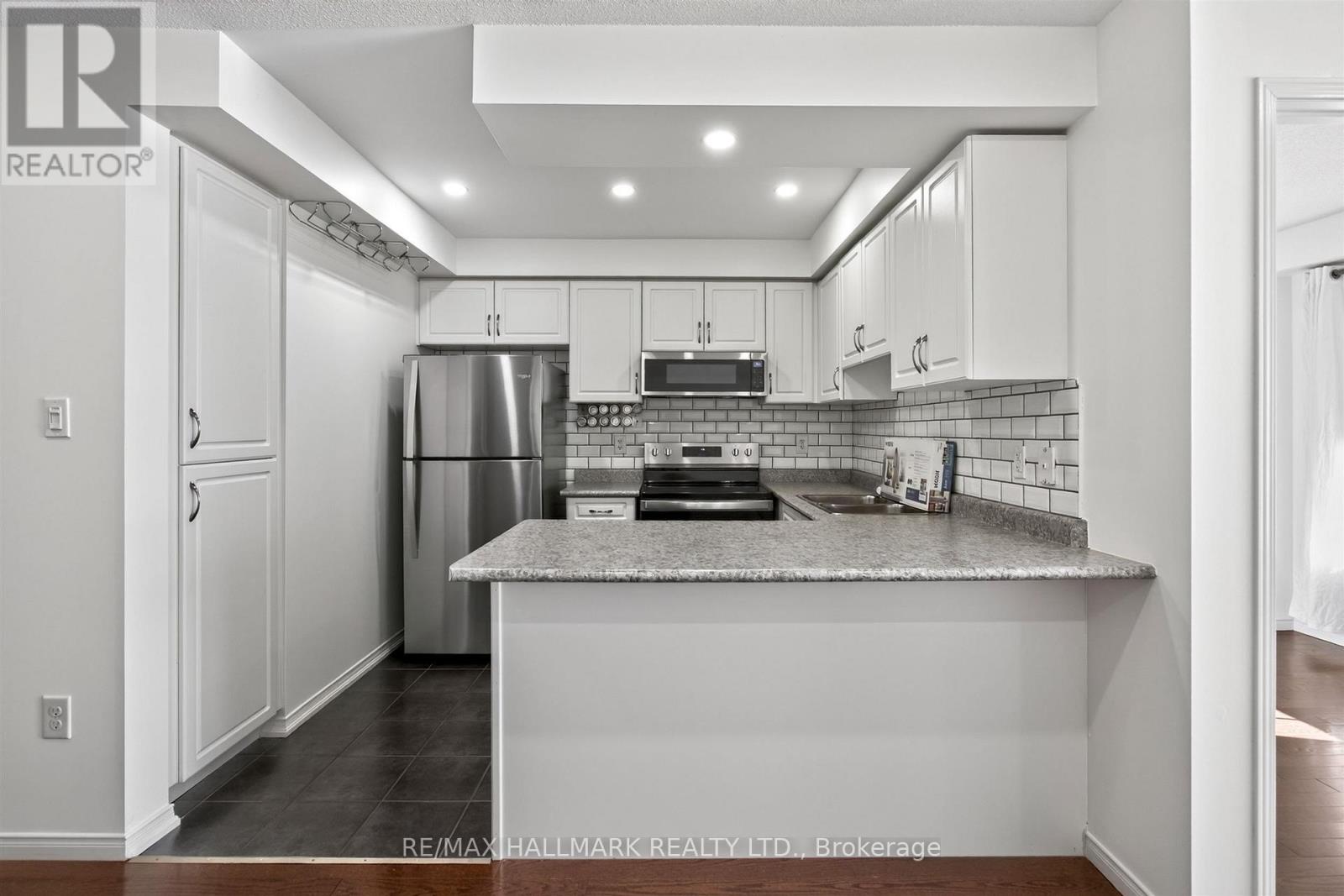 10 Linnell Street, Ajax, Ontario  L1Z 0K9 - Photo 15 - E13507738