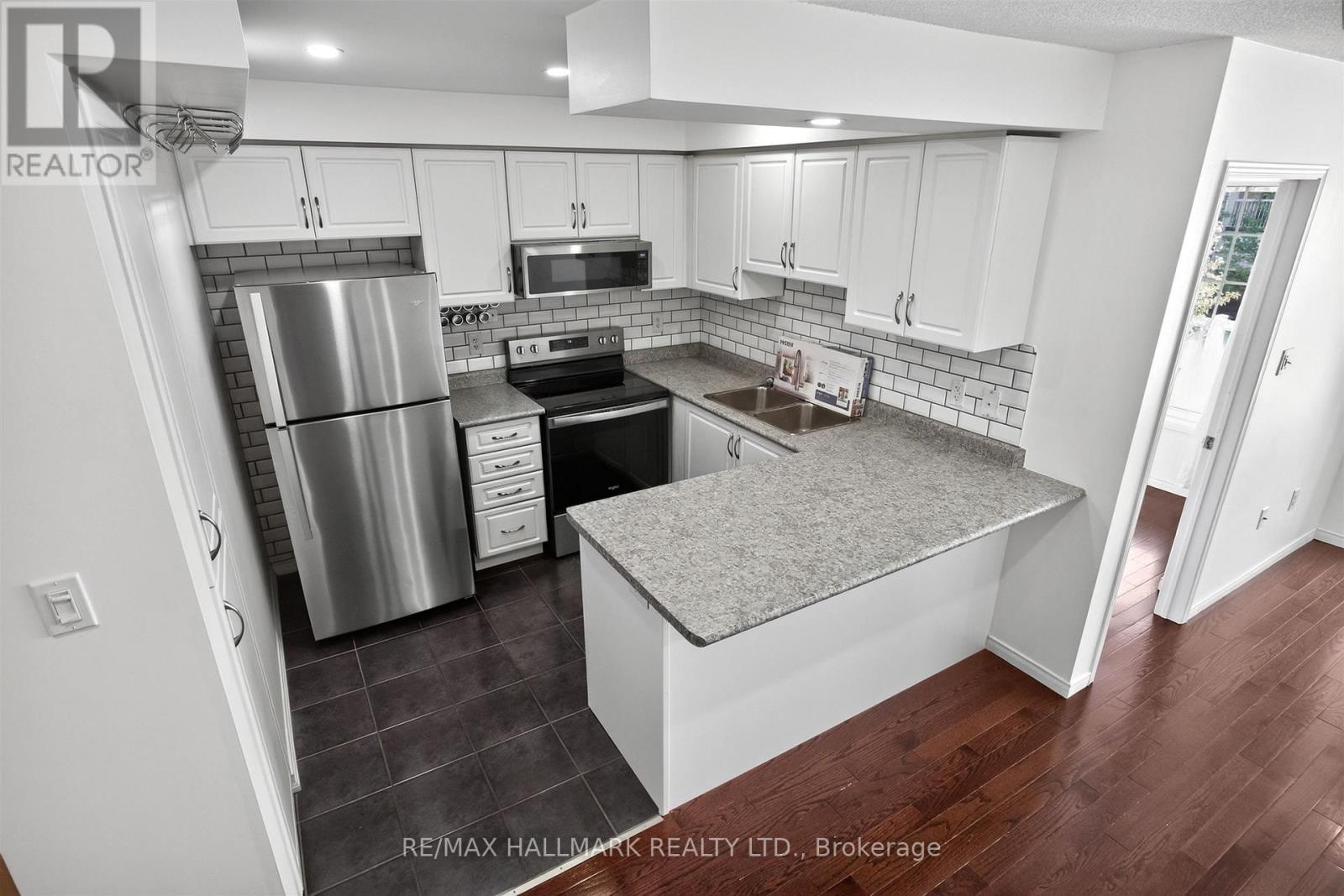 10 Linnell Street, Ajax, Ontario  L1Z 0K9 - Photo 18 - E13507738