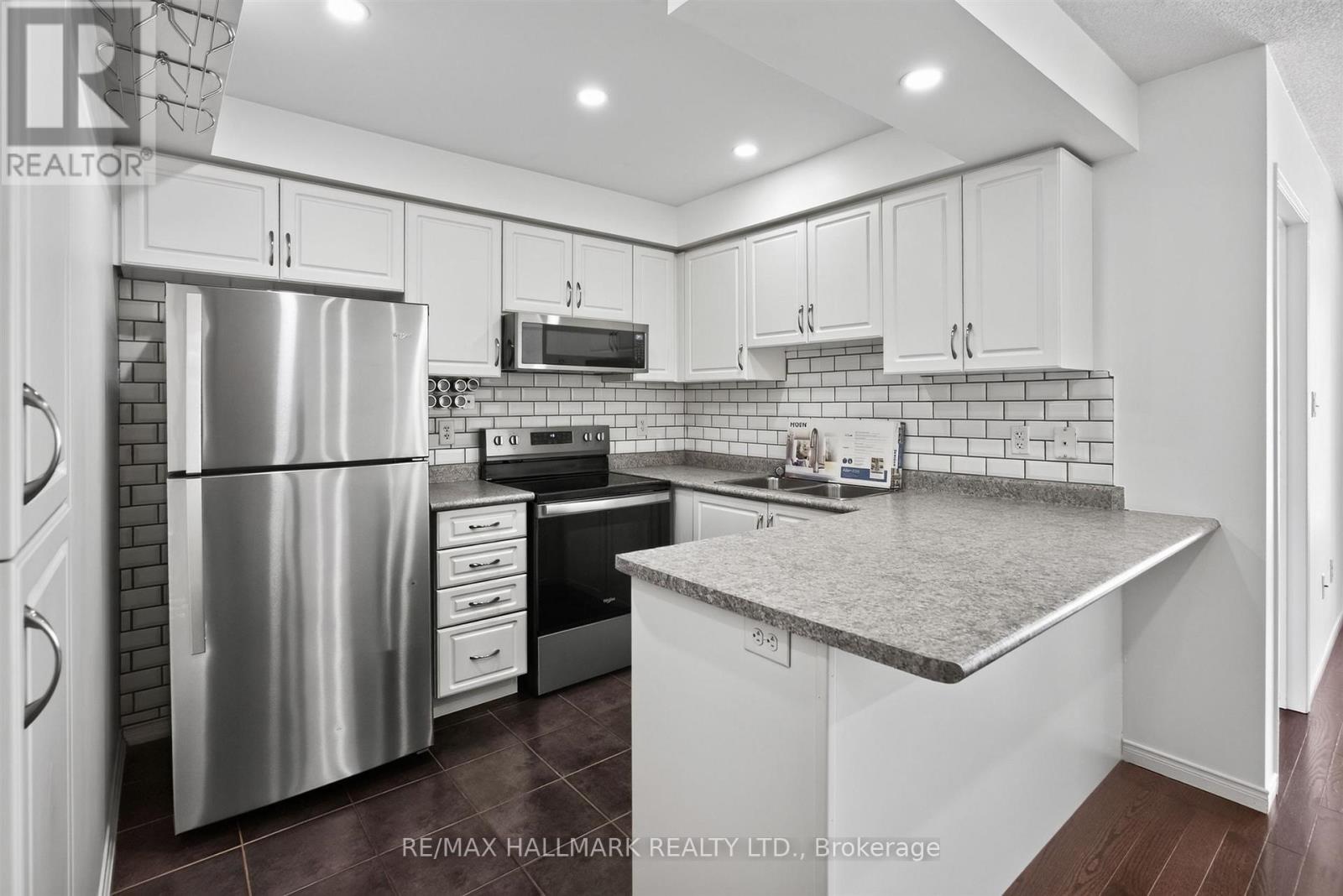 10 Linnell Street, Ajax, Ontario  L1Z 0K9 - Photo 17 - E13507738