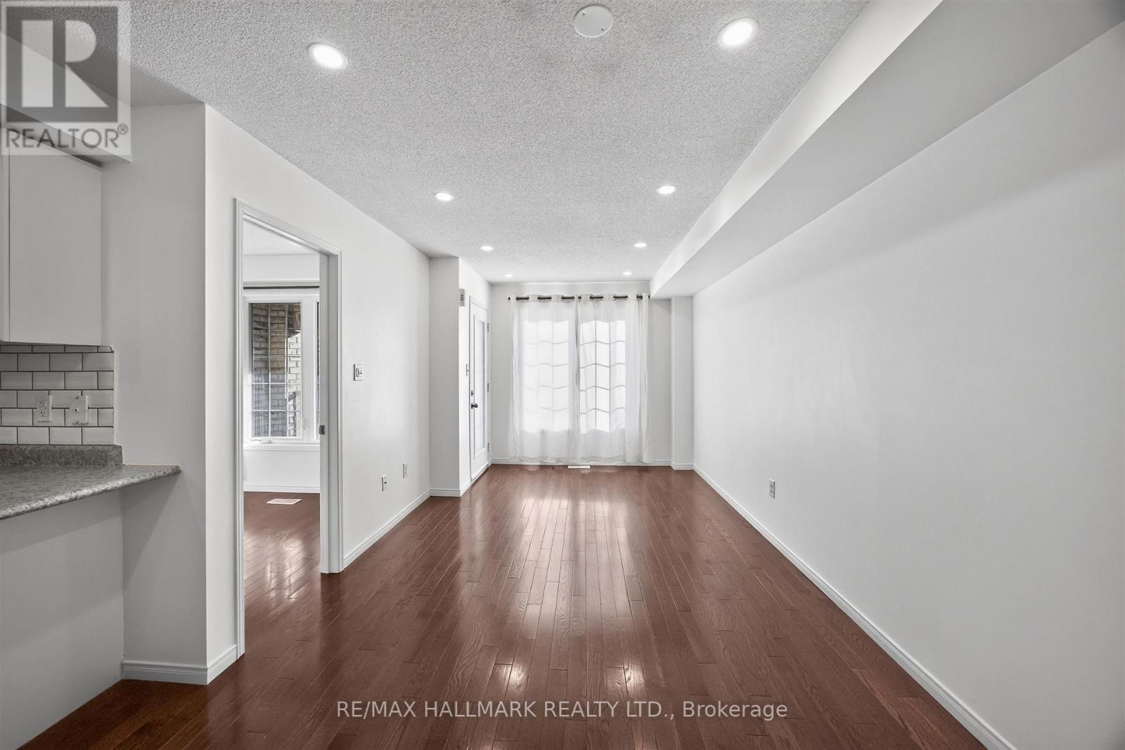 10 Linnell Street, Ajax, Ontario  L1Z 0K9 - Photo 21 - E13507738