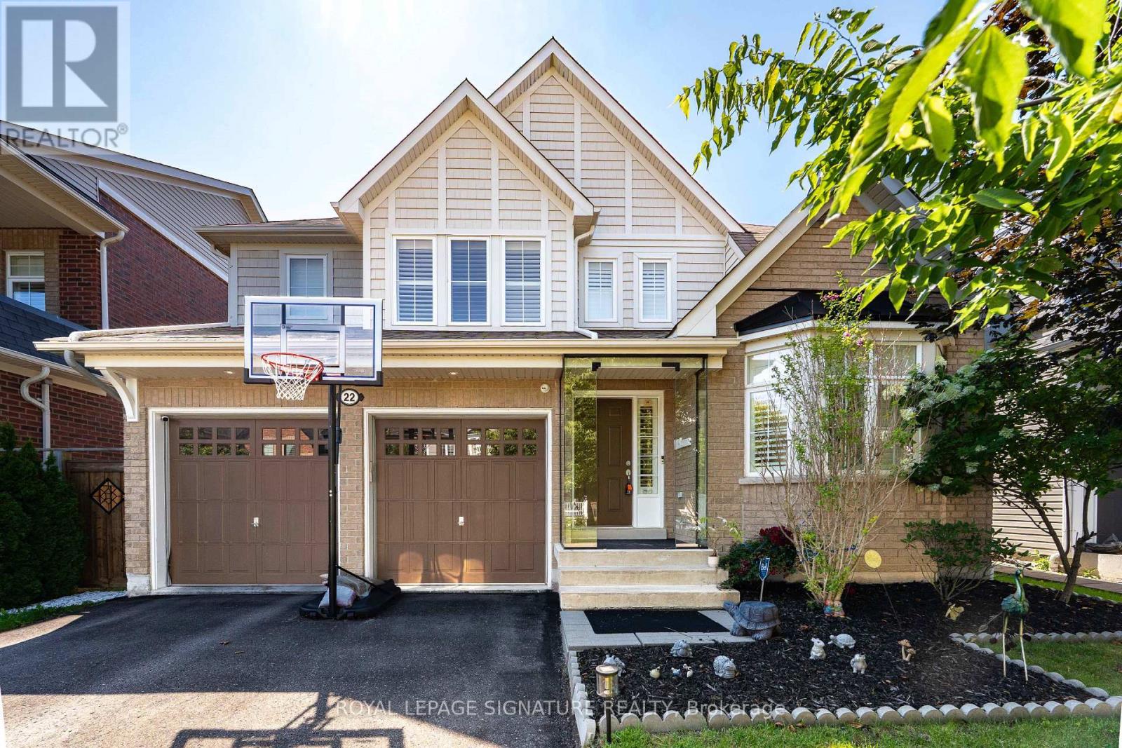 22 NORTHCASTLE CRESCENT, Whitby, Ontario