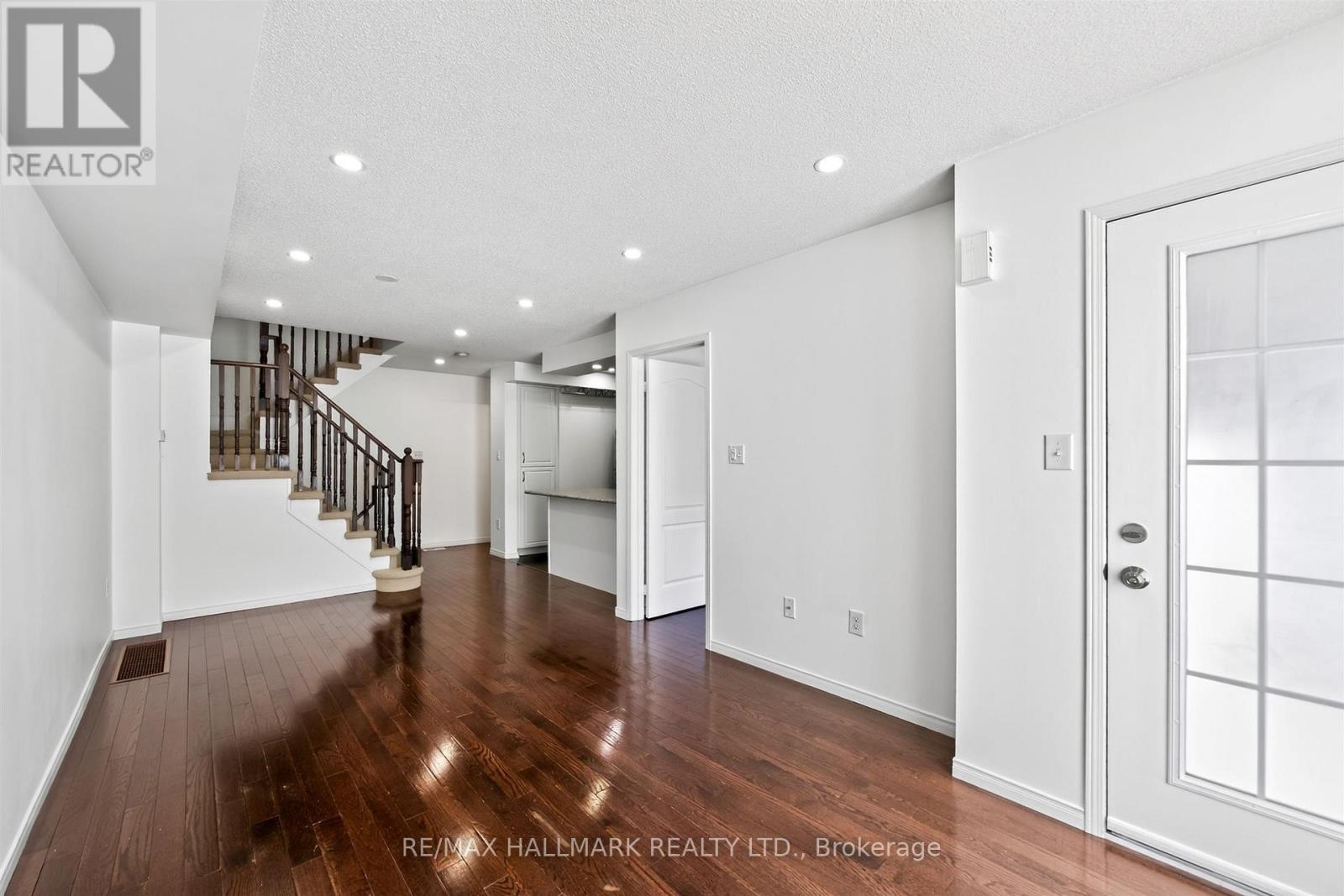 10 Linnell Street, Ajax, Ontario  L1Z 0K9 - Photo 24 - E13507738